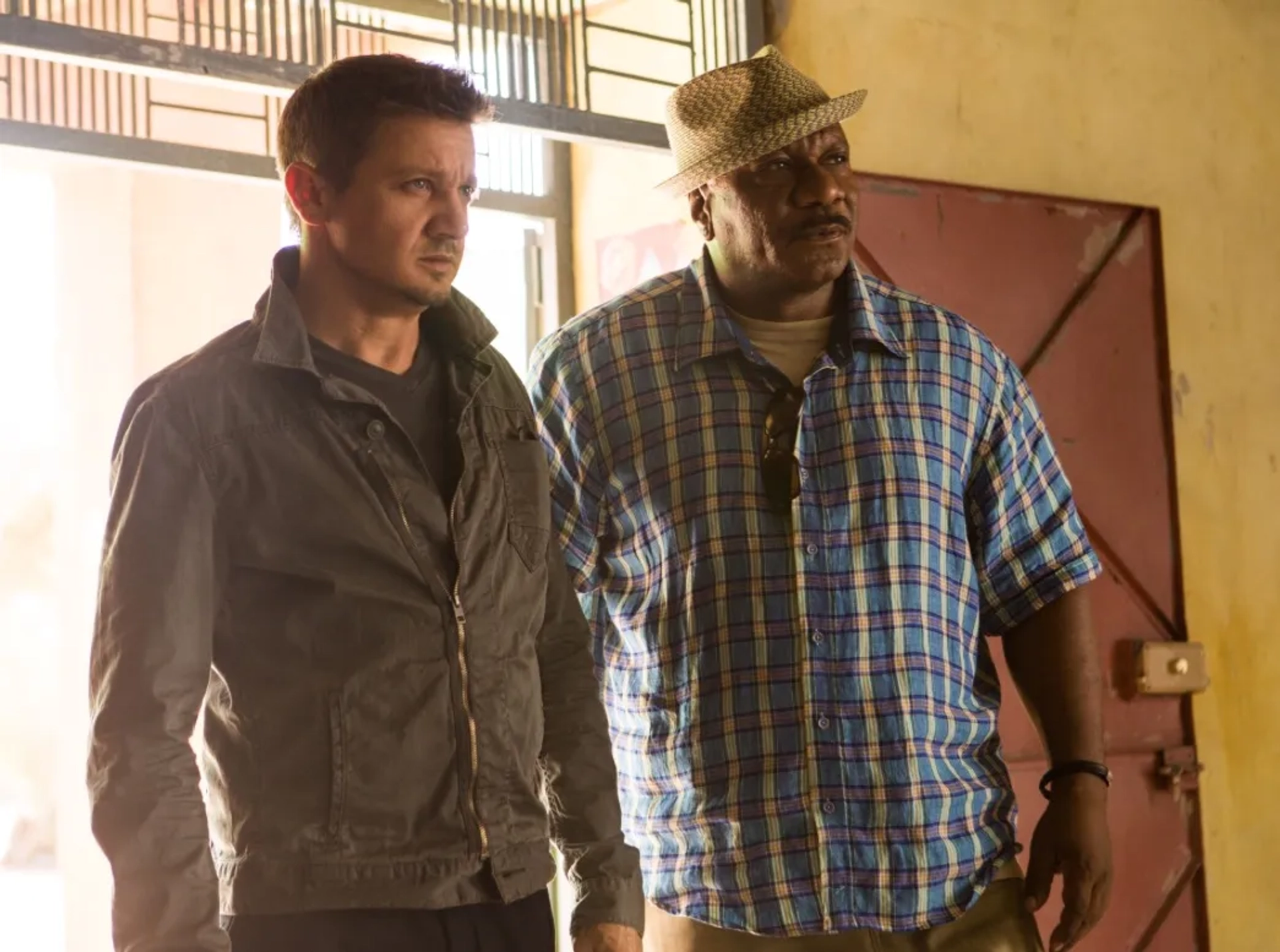 Ving Rhames and Jeremy Renner in Mission: Impossible - Rogue Nation (2015)