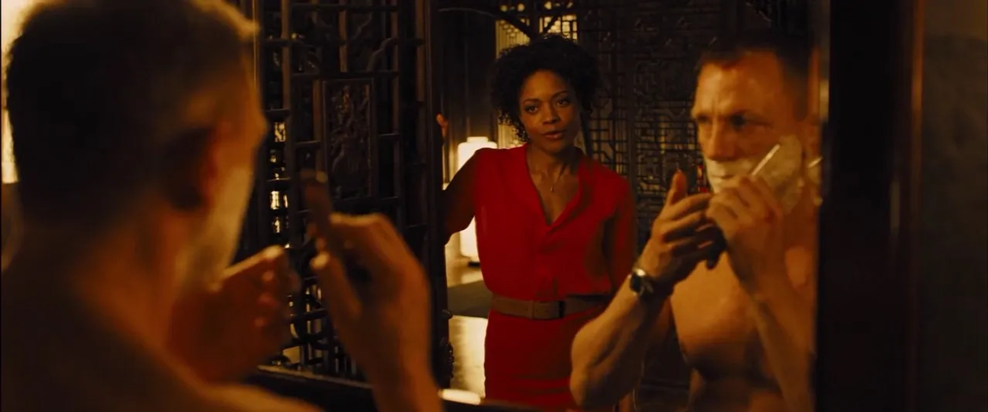 Daniel Craig and Naomie Harris in Skyfall (2012)