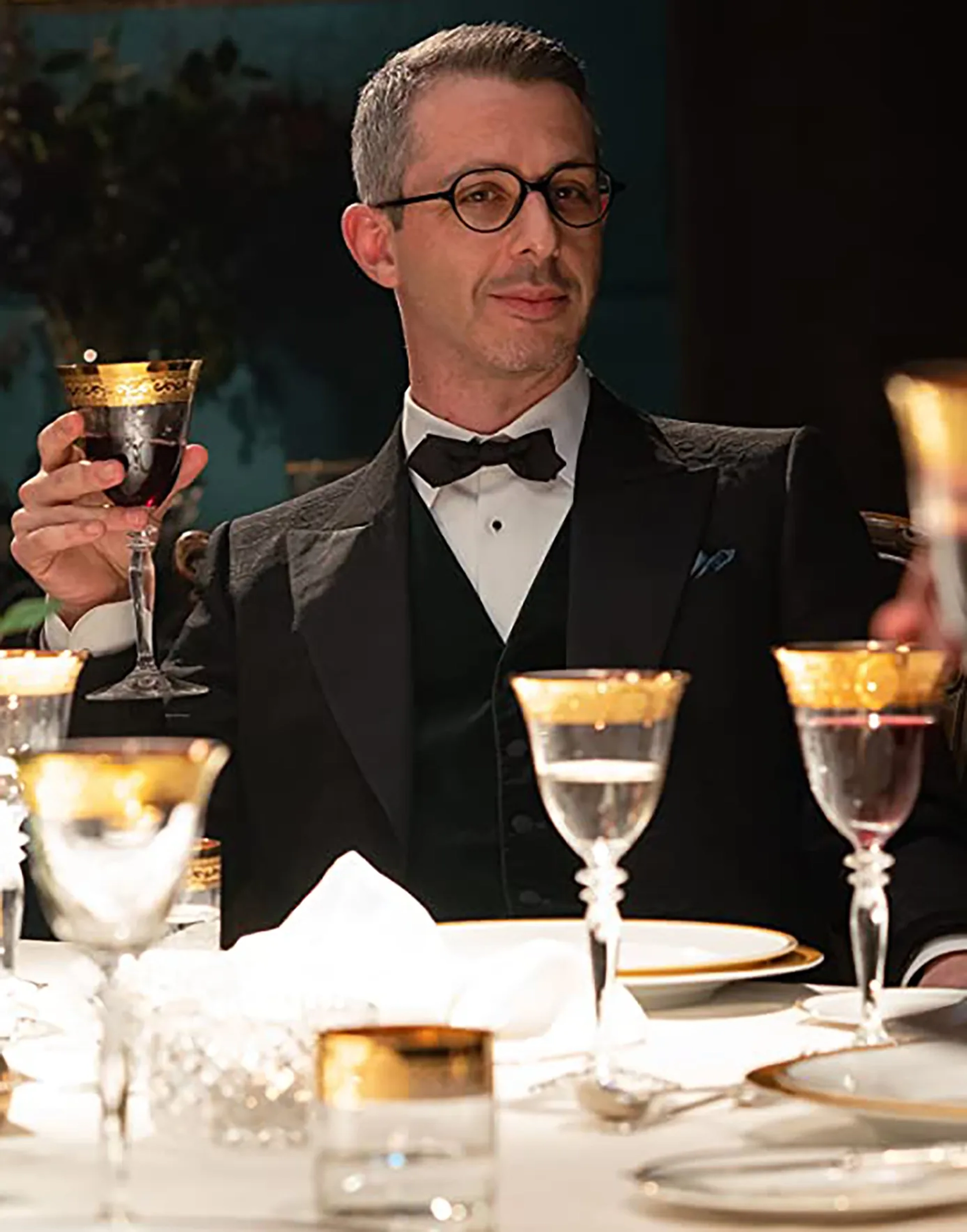 Jeremy Strong in The Gentlemen (2019)