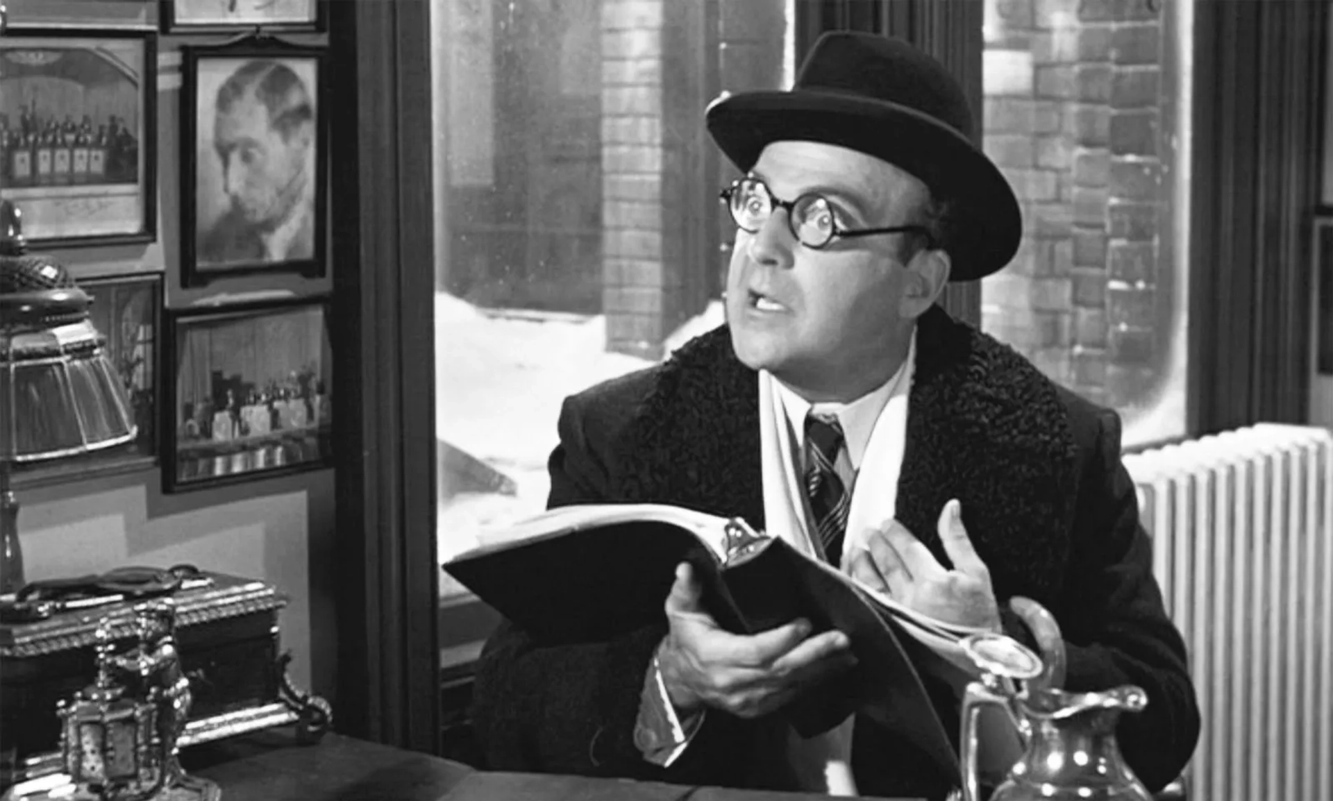 Dave Barry as Bienstock in Some Like It Hot (1959)