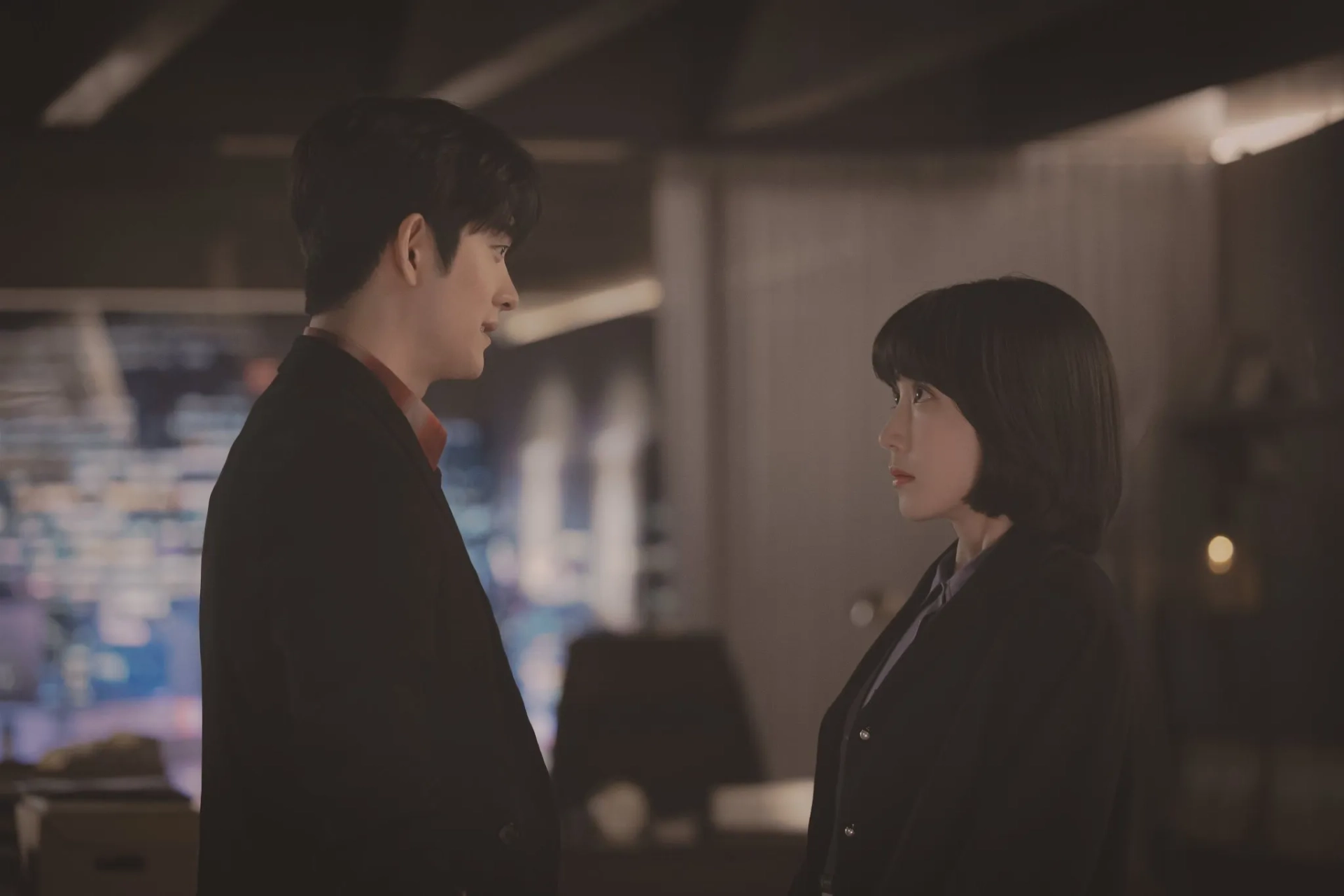 Park Eun-bin and Kang Tae-oh in Extraordinary Attorney Woo (2022)