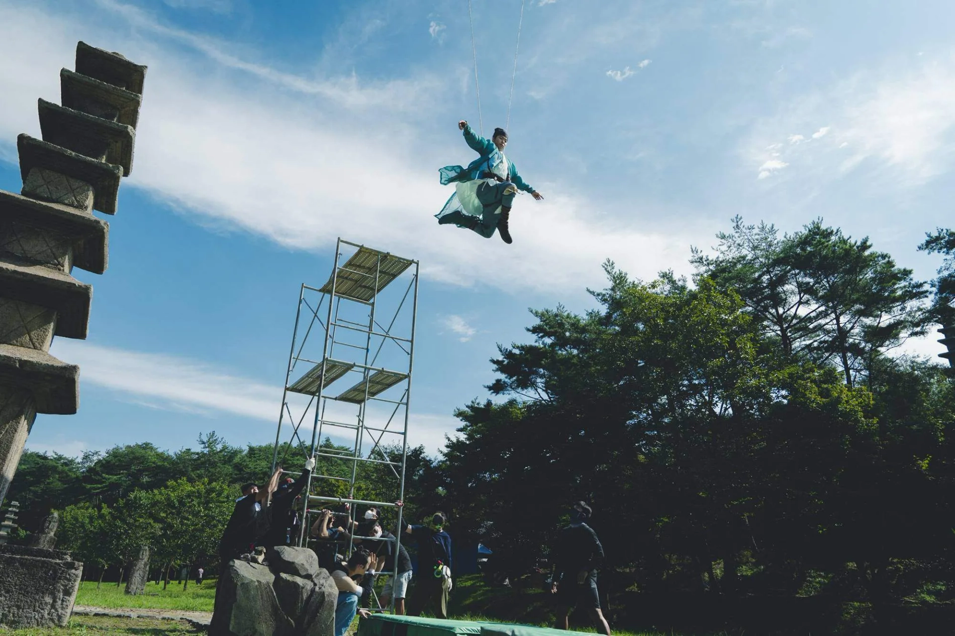 Ryu Jun-Yeol in Alienoid (2022)