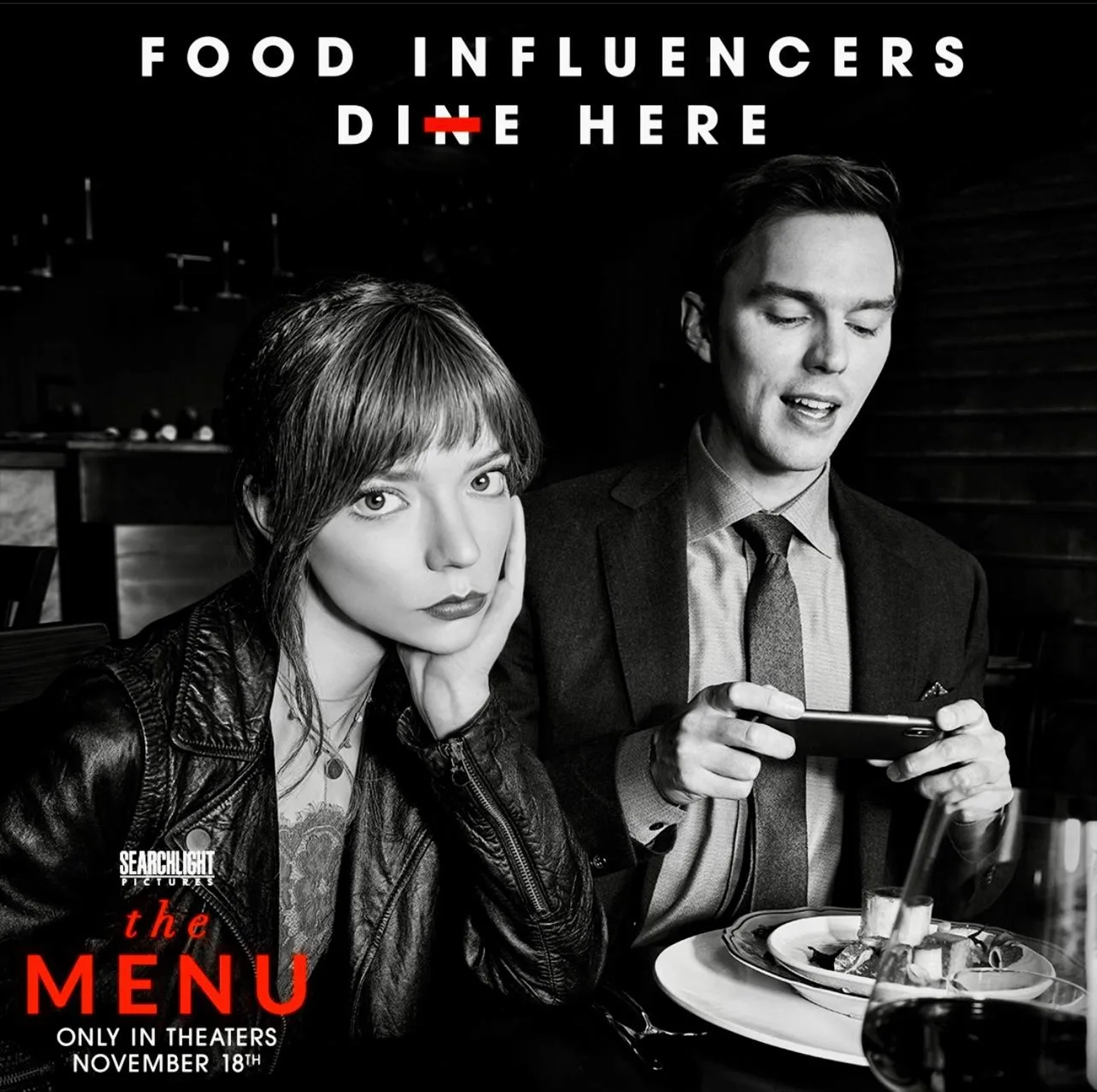 Nicholas Hoult and Anya Taylor-Joy in The Menu (2022)