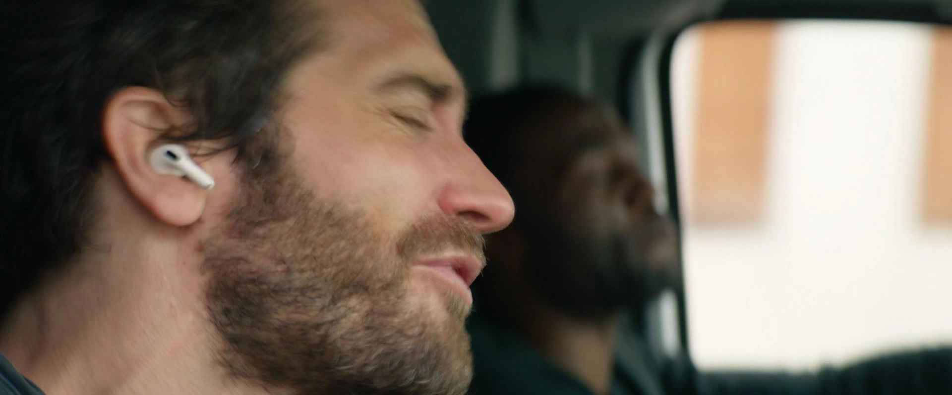 Jake Gyllenhaal and Yahya Abdul-Mateen II in Ambulance (2022)