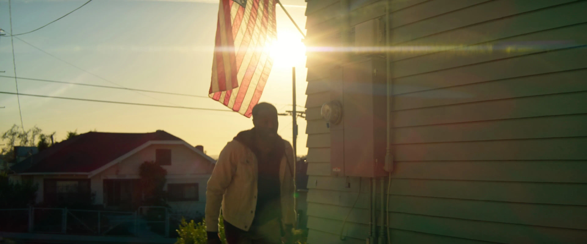 Yahya Abdul-Mateen II in Ambulance (2022)