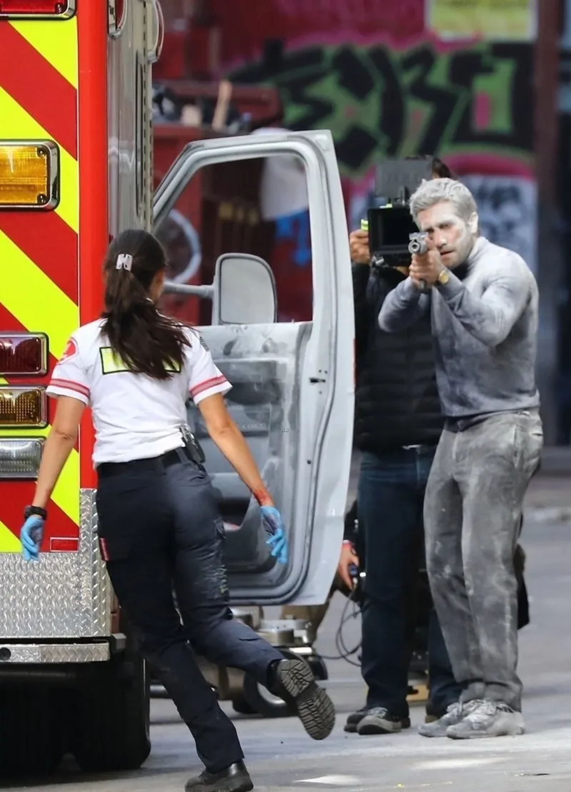 Jake Gyllenhaal and Eiza González in Ambulance (2022)