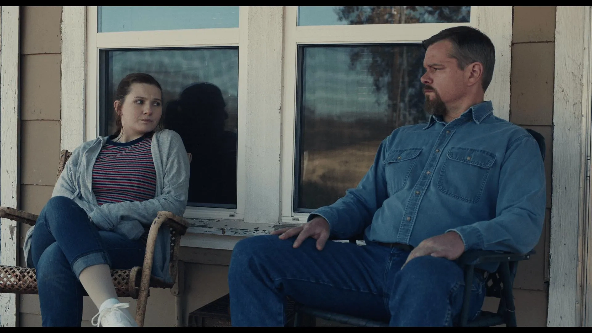 Matt Damon and Abigail Breslin in Stillwater (2021)