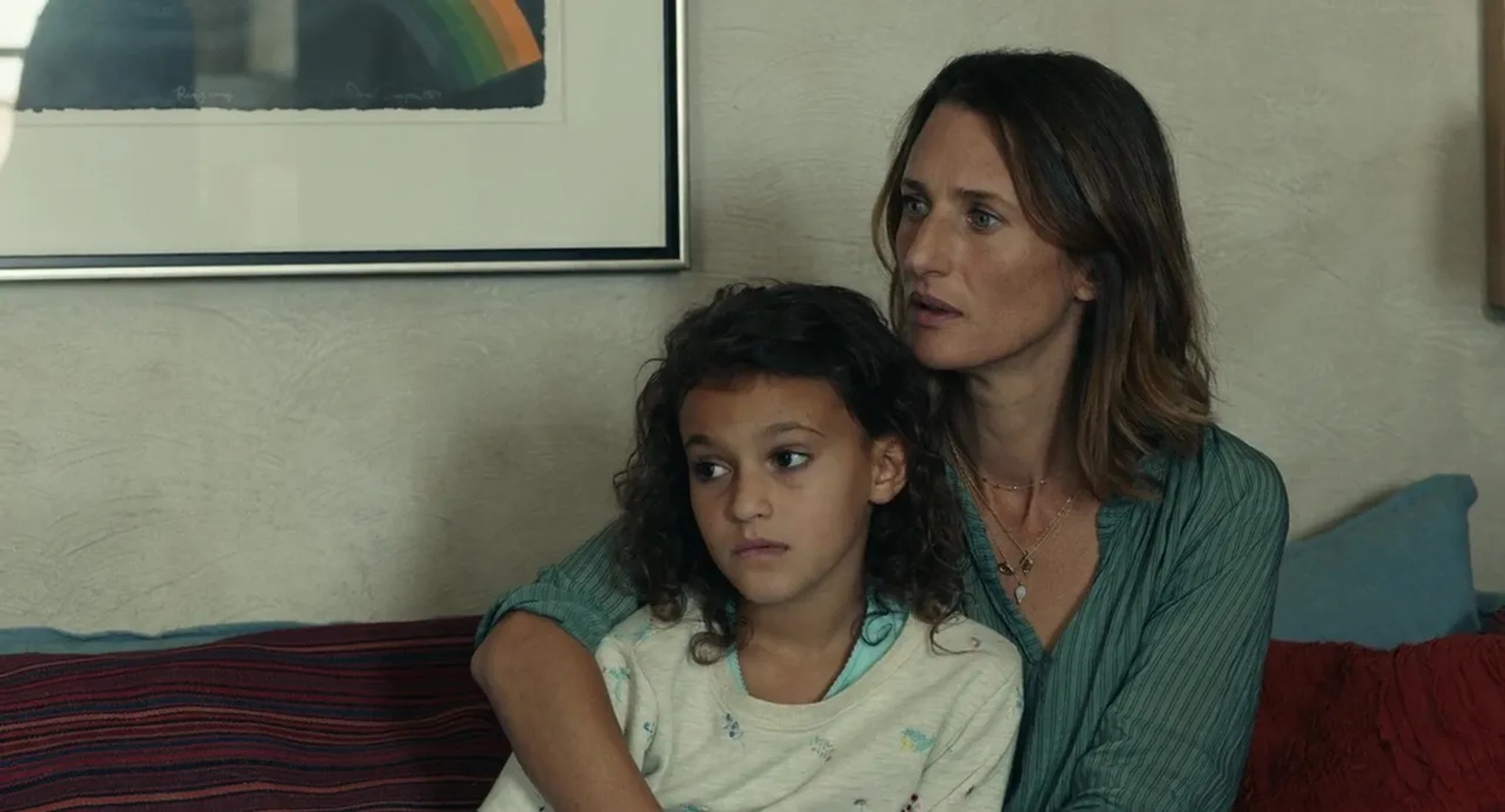 Lilou Siauvaud and Camille Cottin in Stillwater (2021)