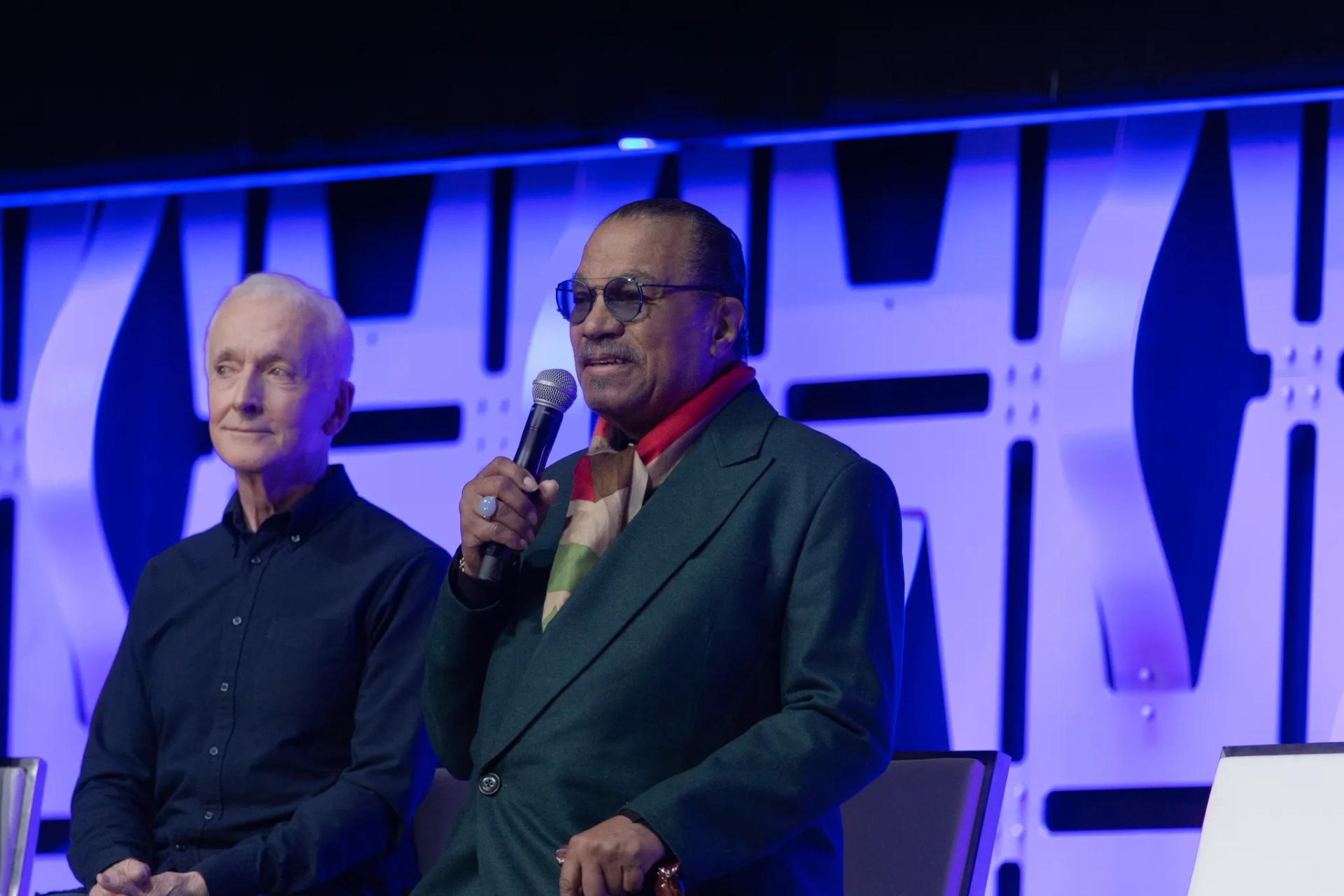 Anthony Daniels and Billy Dee Williams at an event for Star Wars: Episode IX - The Rise of Skywalker (2019)