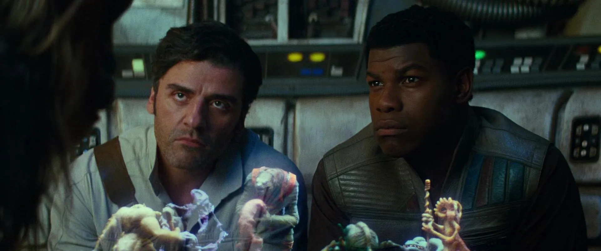 Oscar Isaac and John Boyega in Star Wars: Episode IX - The Rise of Skywalker (2019)