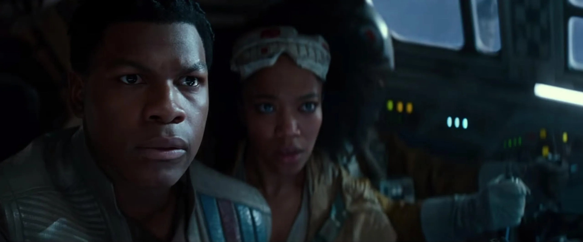 John Boyega and Naomi Ackie in Star Wars: Episode IX - The Rise of Skywalker (2019)