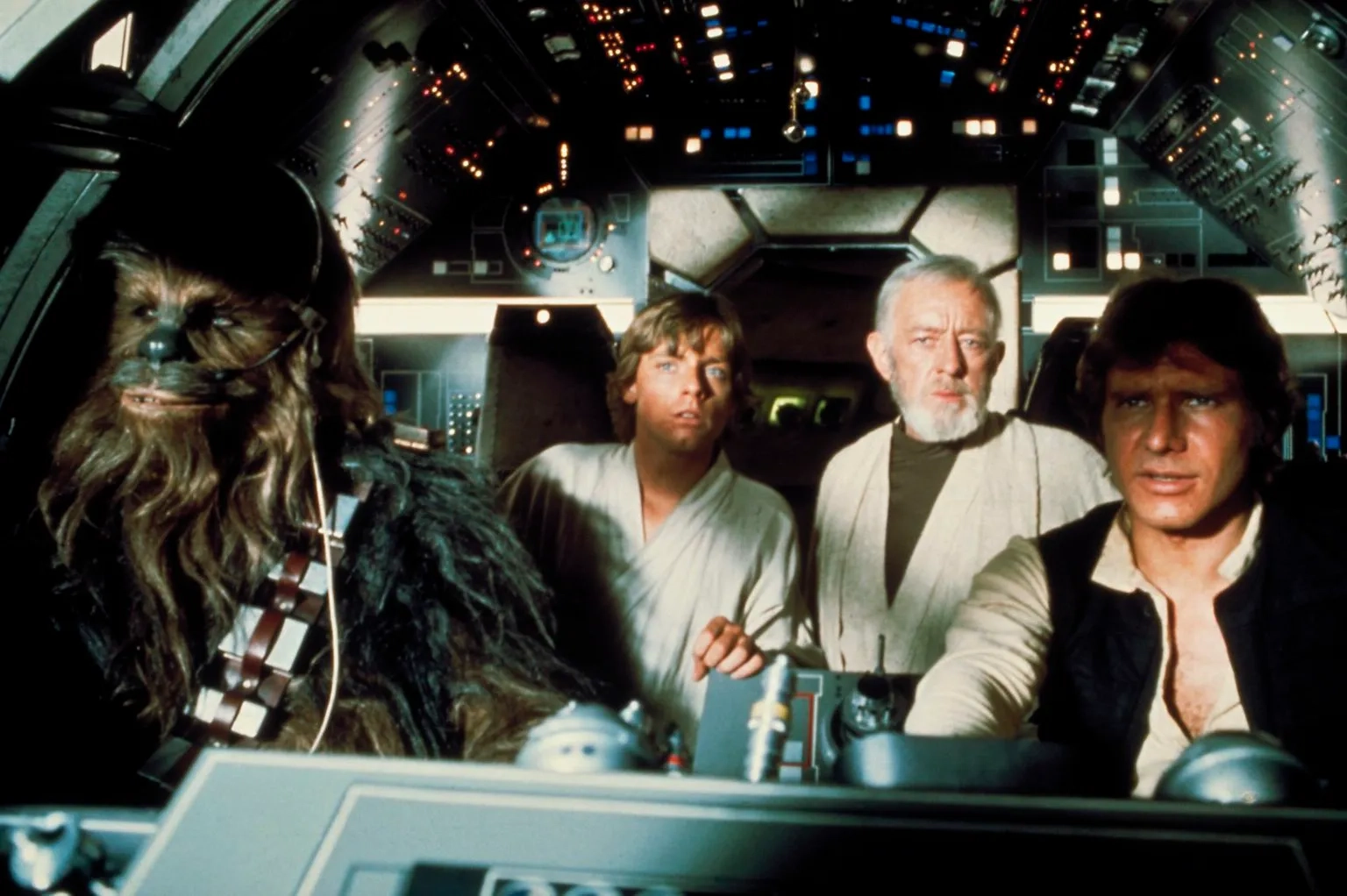 Alec Guinness, Harrison Ford, Mark Hamill, and Peter Mayhew in Star Wars: Episode IV - A New Hope (1977)