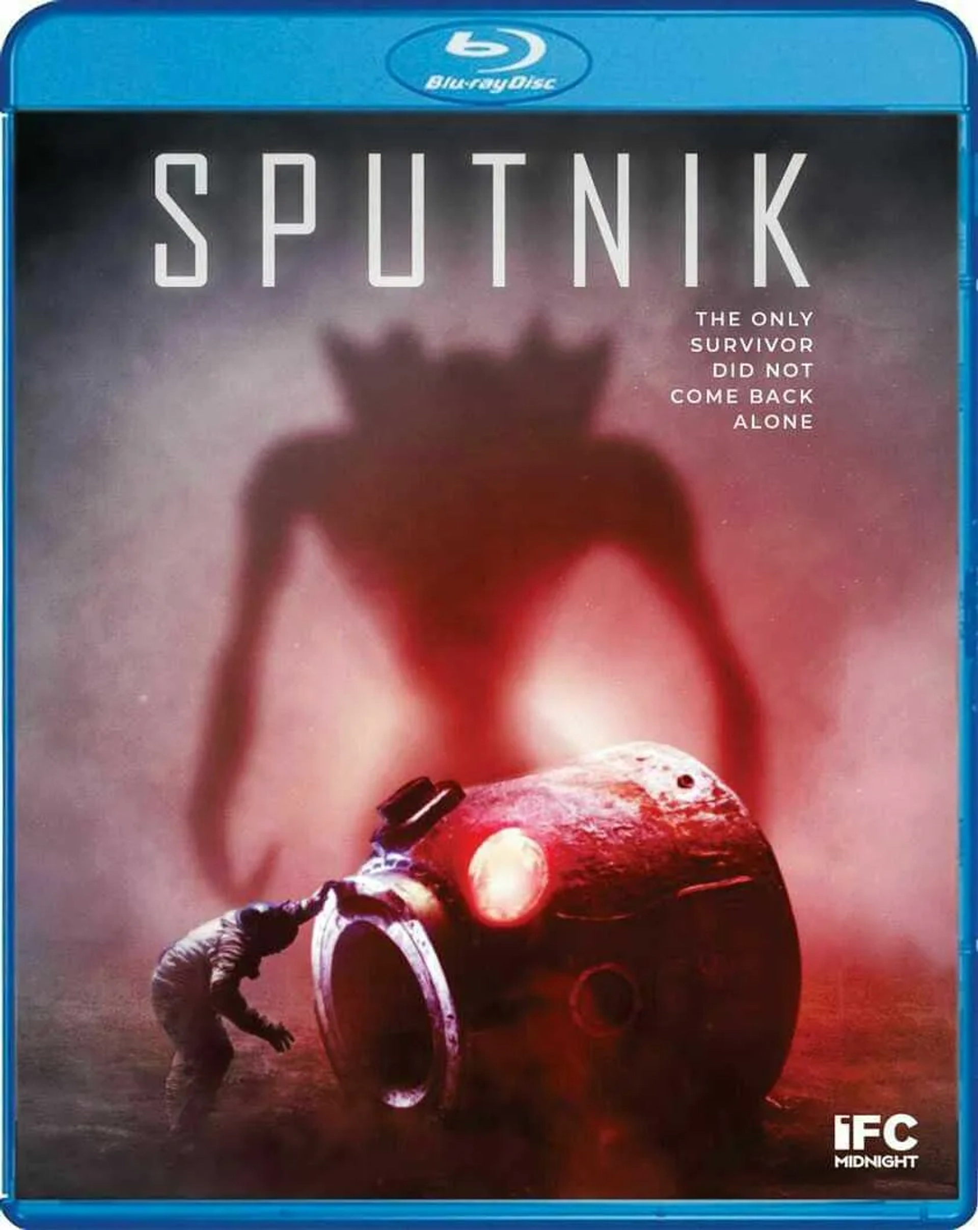 Fedor Bondarchuk, Oksana Akinshina, and Pyotr Fyodorov in Sputnik (2020)