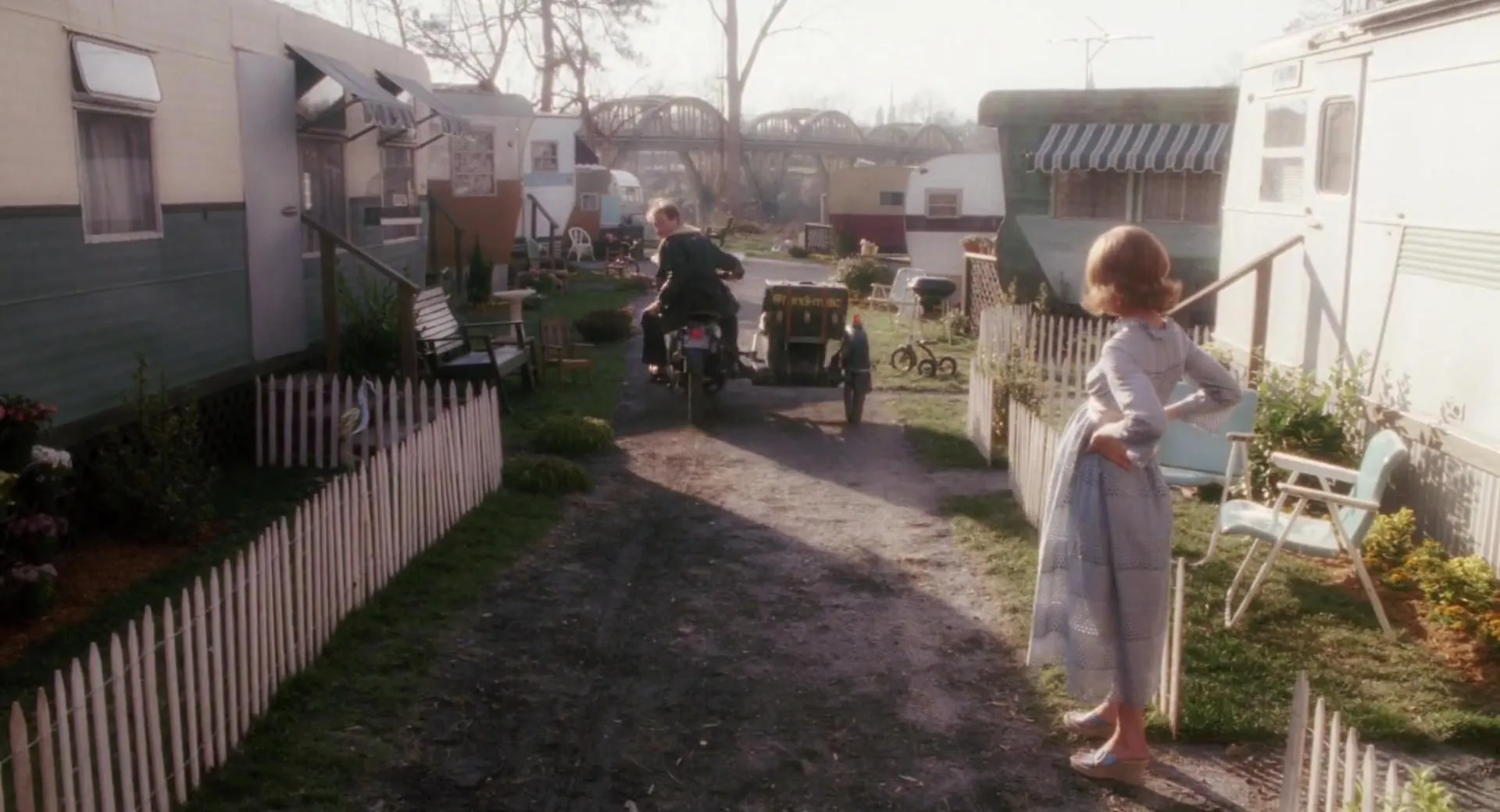 Ewan McGregor and Alison Lohman in Big Fish (2003)