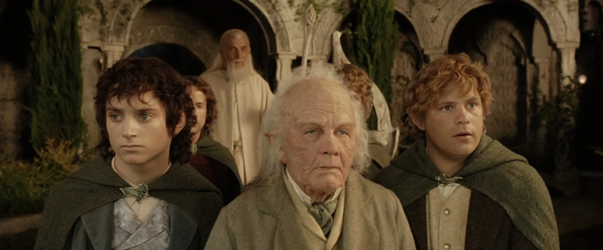 Sean Astin, Ian Holm, Elijah Wood, Ian McKellen, Billy Boyd, and Dominic Monaghan in The Lord of the Rings: The Return of the King (2003)