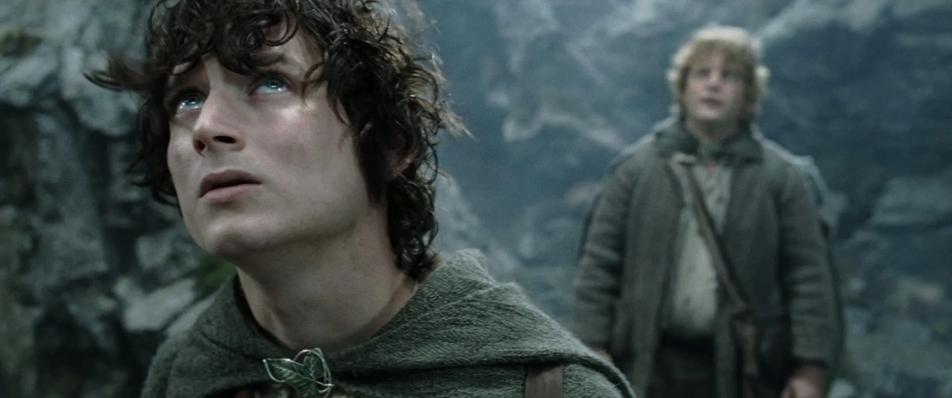 Sean Astin and Elijah Wood in The Lord of the Rings: The Two Towers (2002)