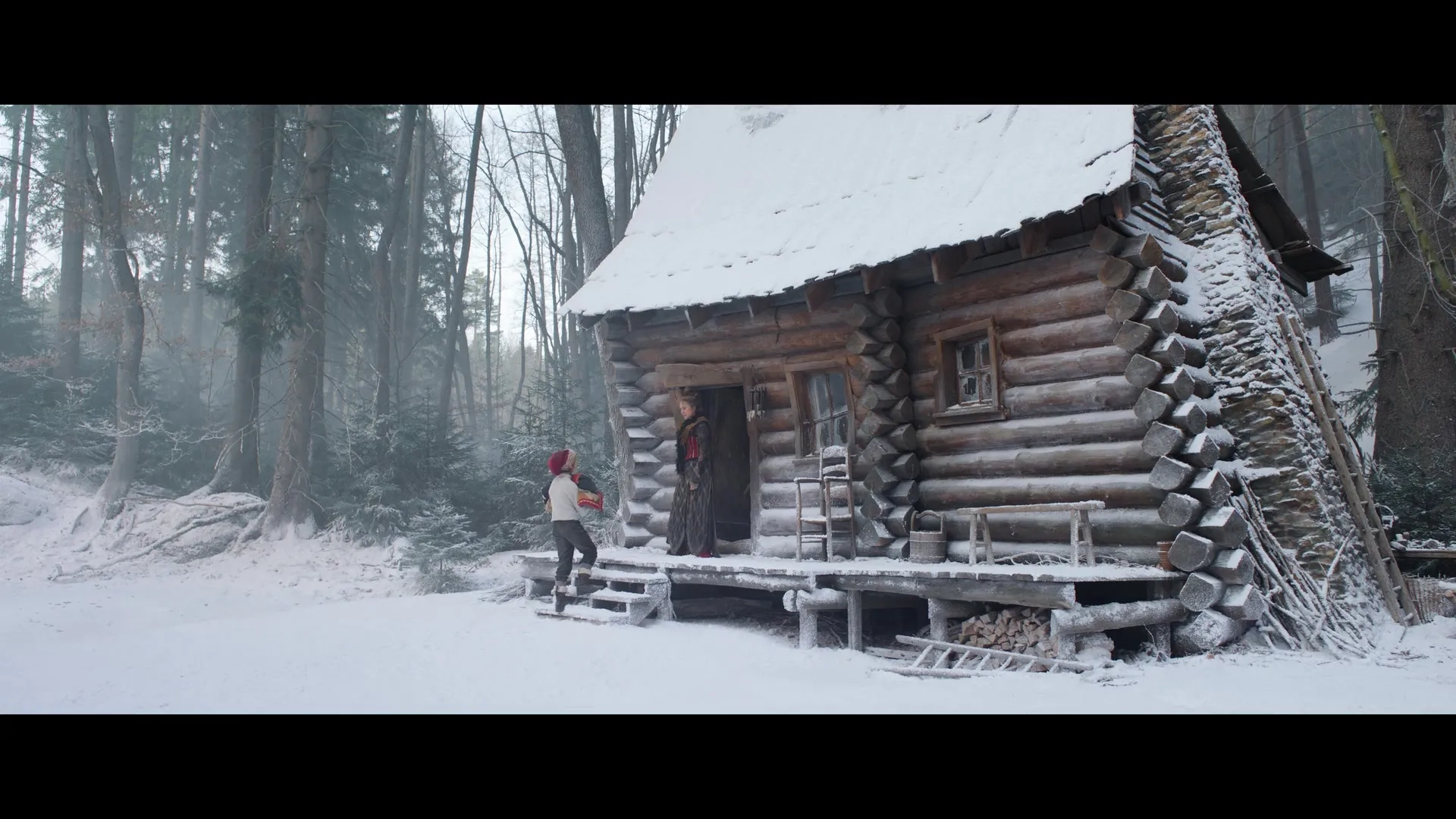Kristen Wiig and Henry Lawfull in A Boy Called Christmas (2021)