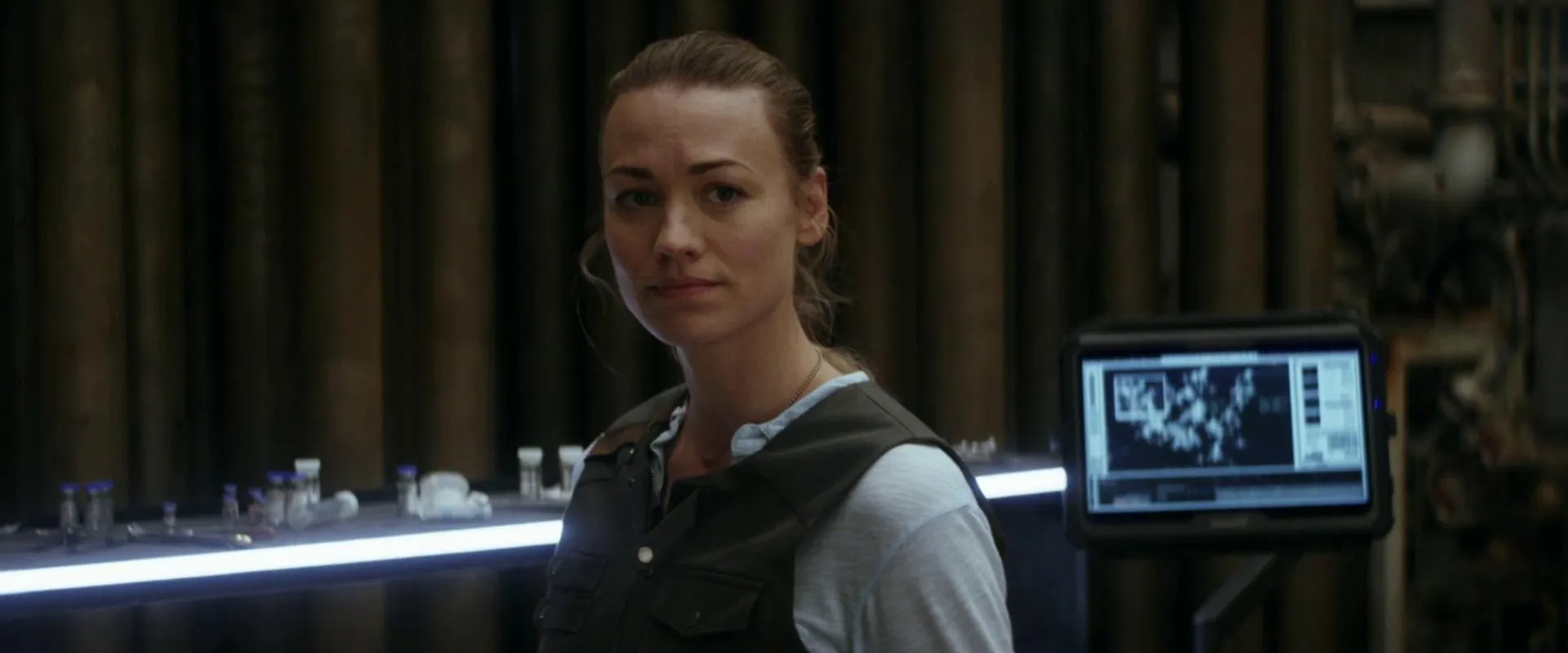 Yvonne Strahovski in The Tomorrow War (2021)