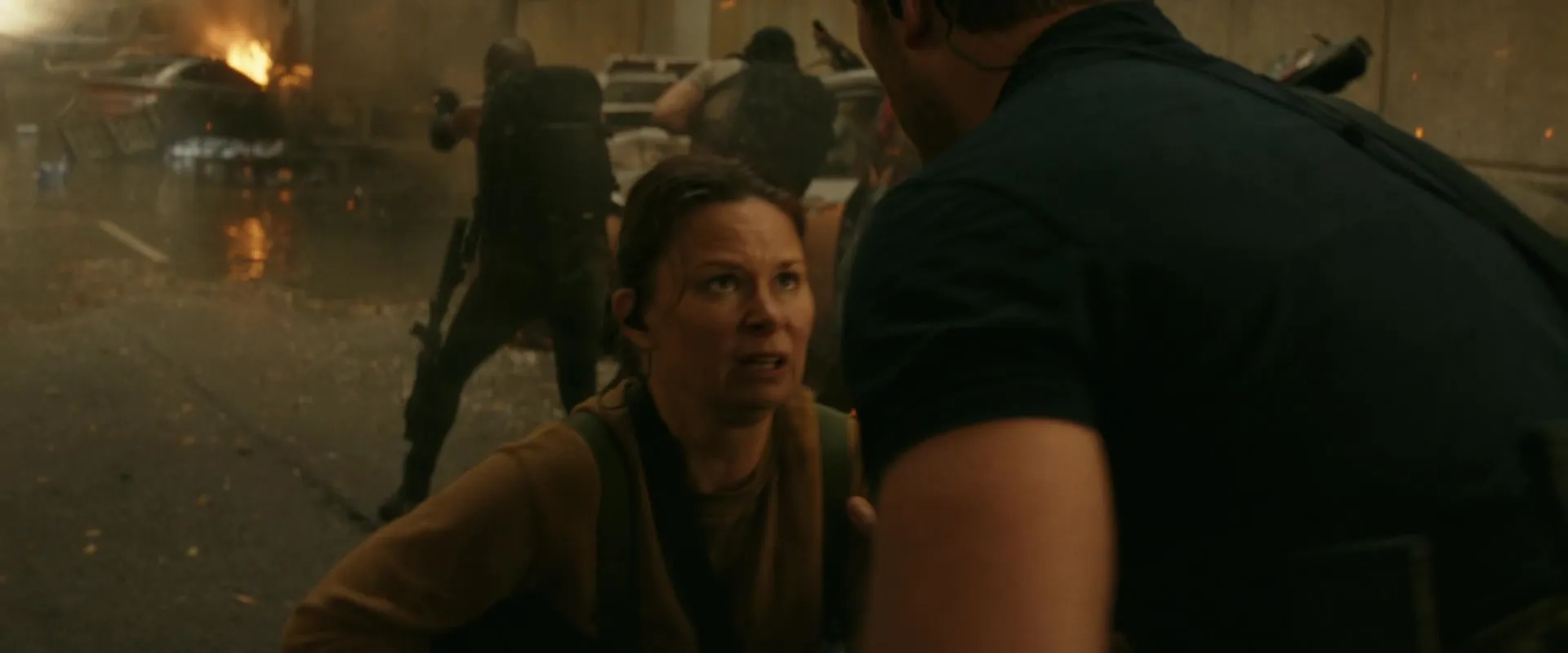 Chris Pratt and Mary Lynn Rajskub in The Tomorrow War (2021)