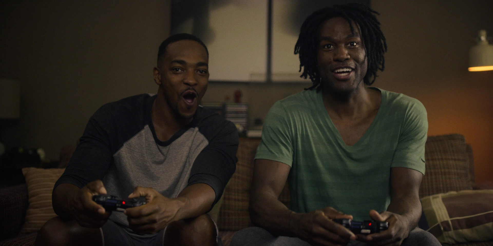 Anthony Mackie and Yahya Abdul-Mateen II in Black Mirror (2011)