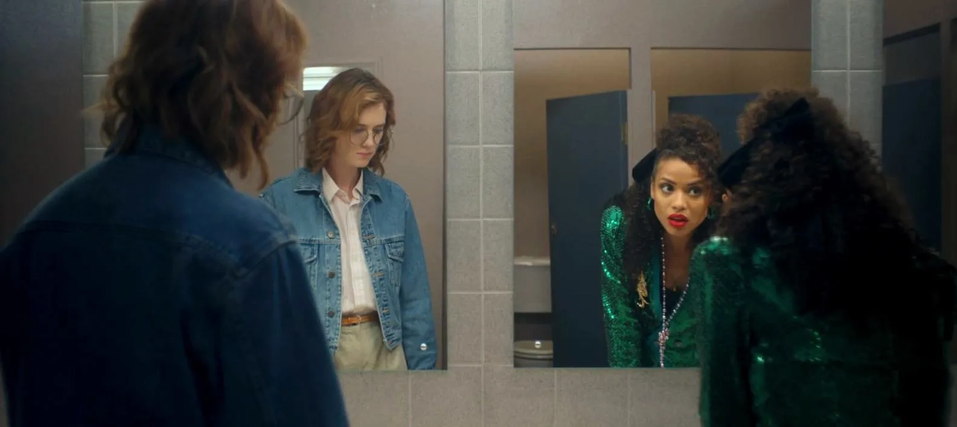 Gugu Mbatha-Raw and Mackenzie Davis in Black Mirror (2011)