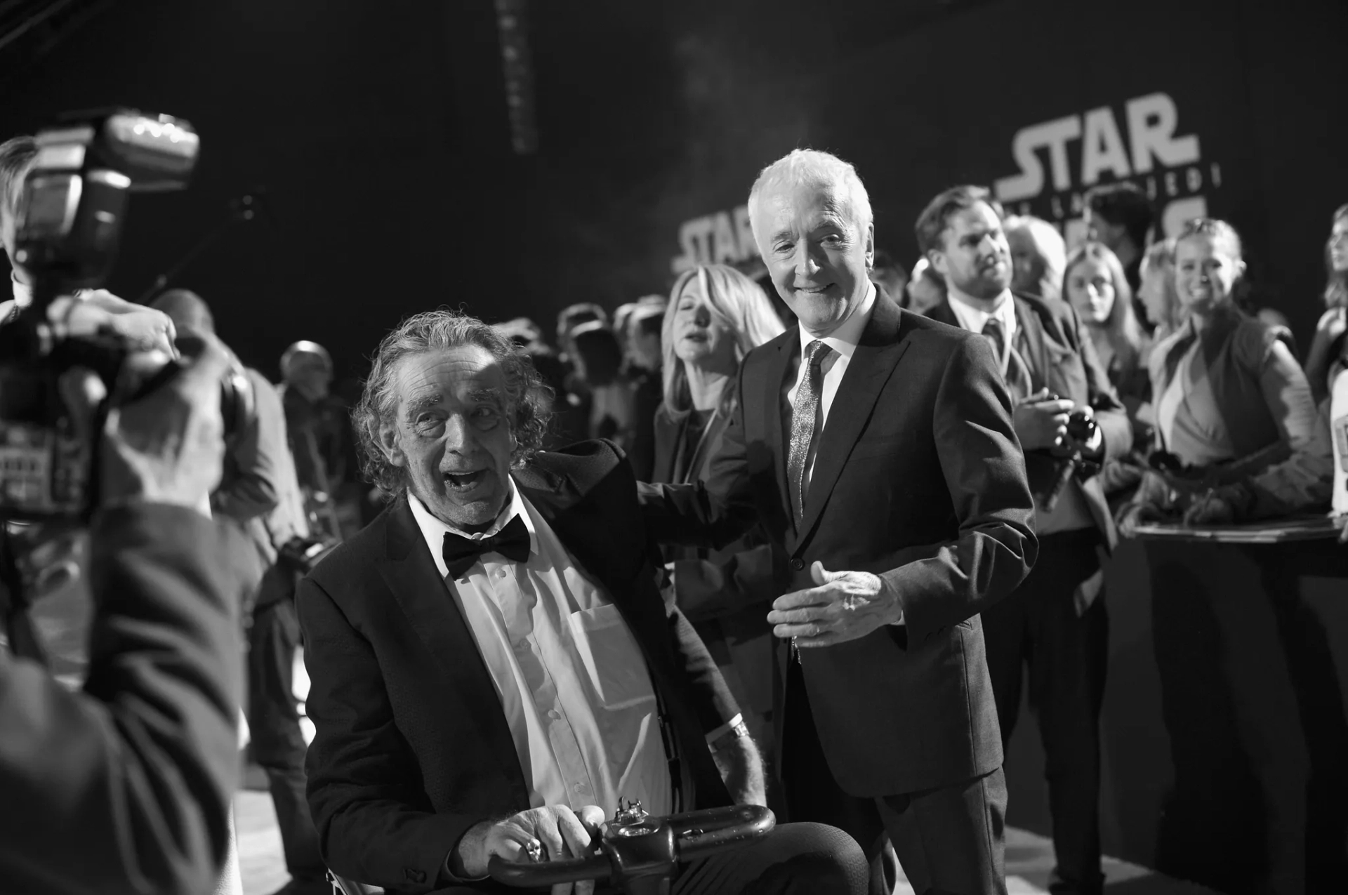 Anthony Daniels and Peter Mayhew at an event for Star Wars: Episode VIII - The Last Jedi (2017)