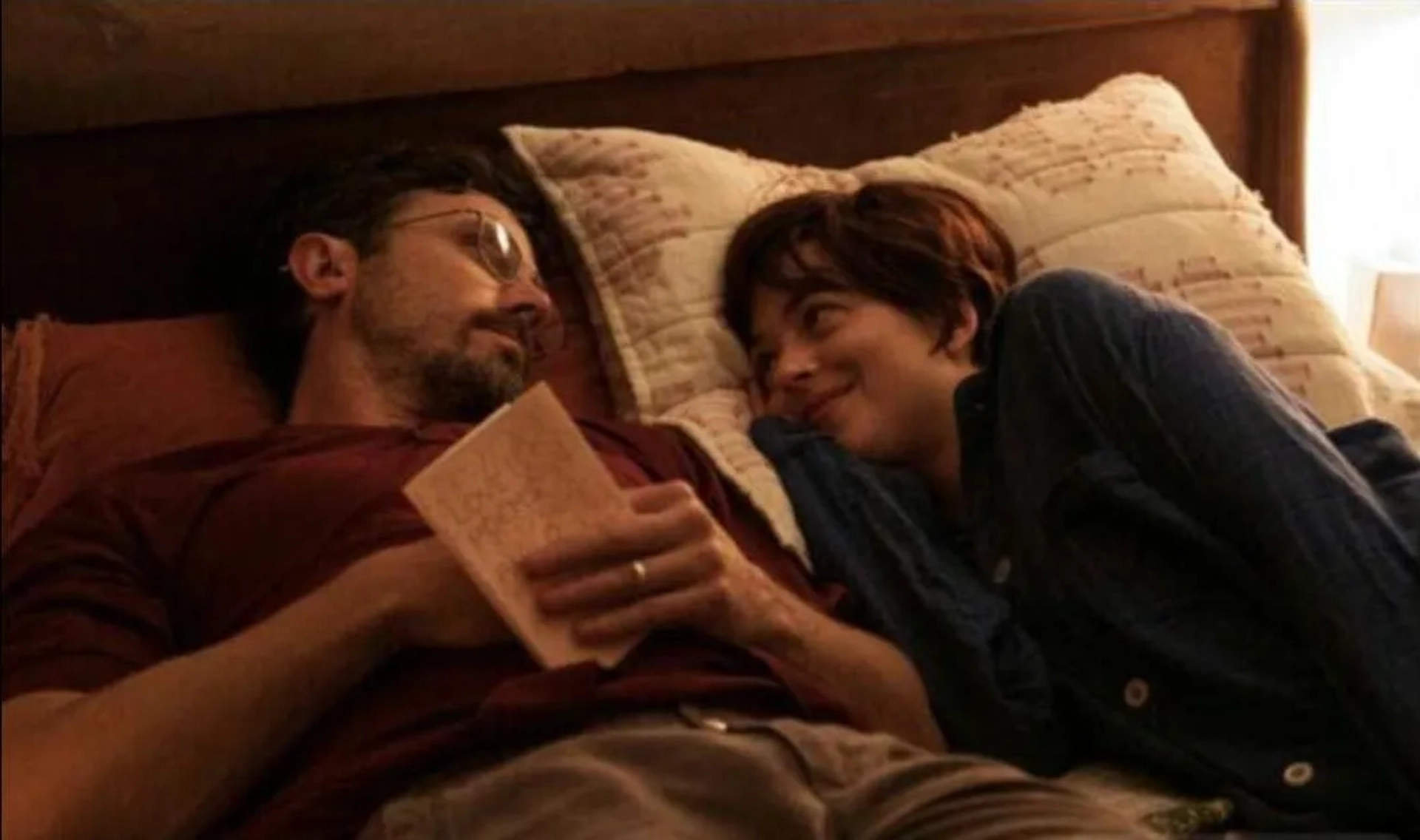 Casey Affleck and Dakota Johnson in Our Friend (2019)