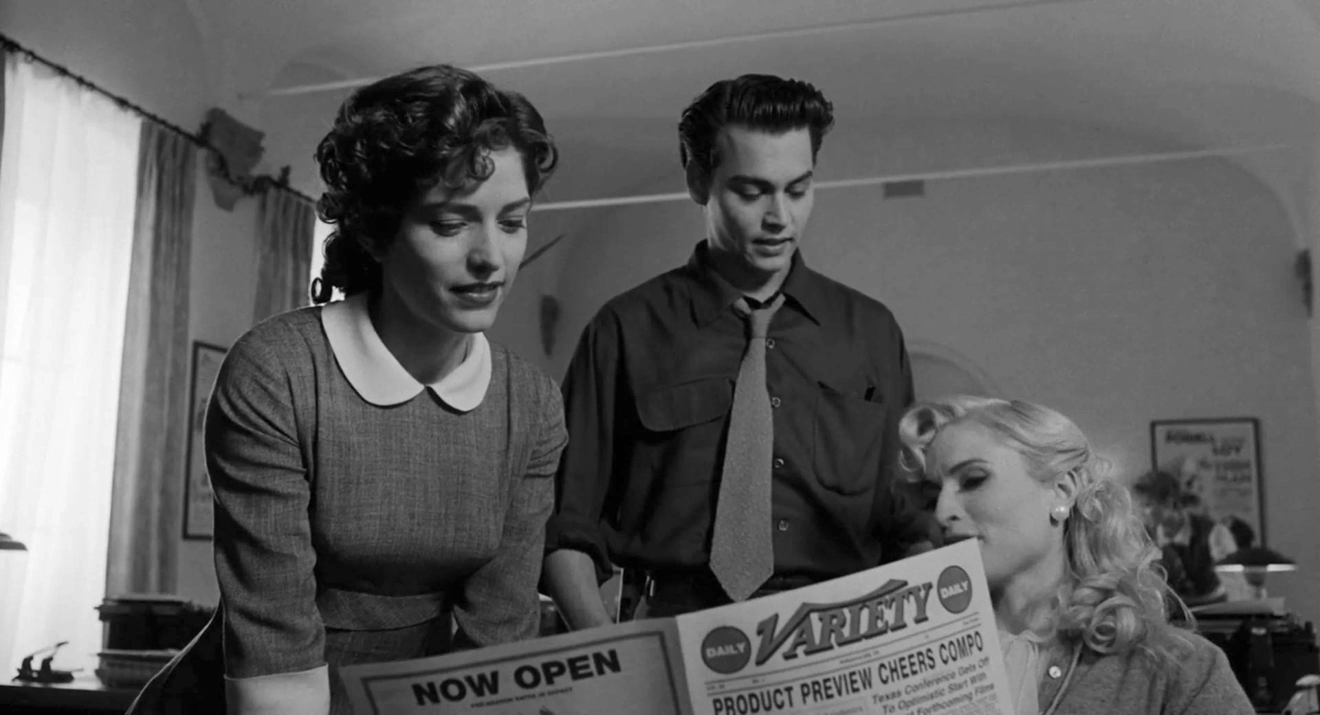 Johnny Depp, Melora Walters, and Lisa Malkiewicz in Ed Wood (1994)