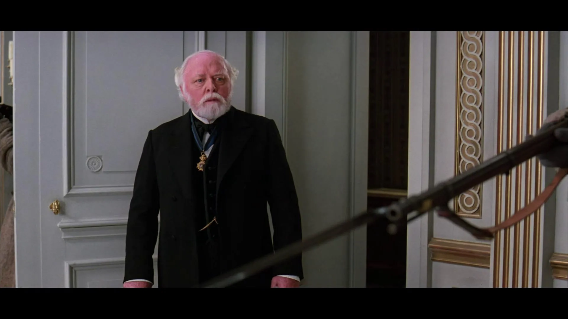 Richard Attenborough in Hamlet (1996)