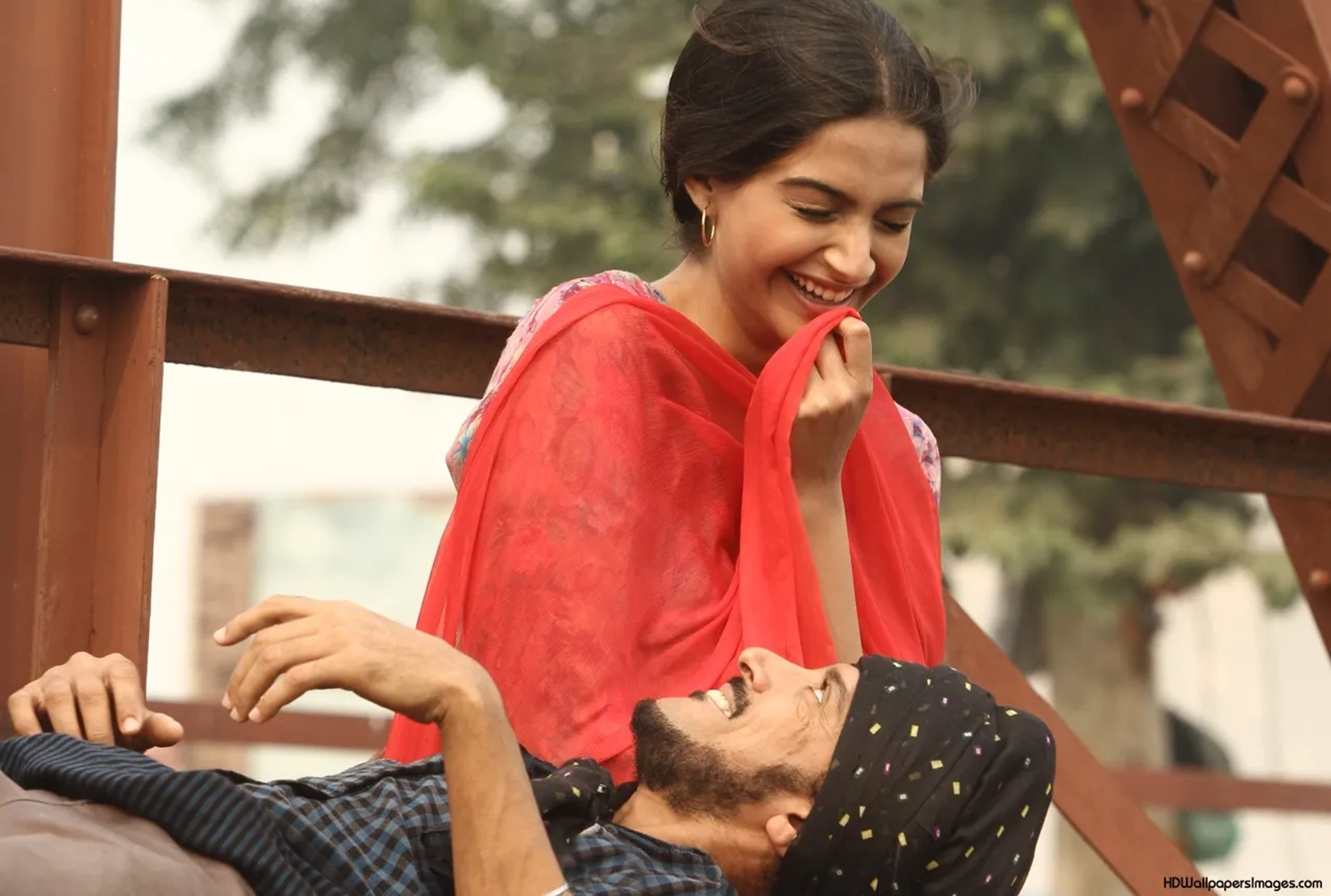 Farhan Akhtar and Sonam Kapoor in Bhaag Milkha Bhaag (2013)