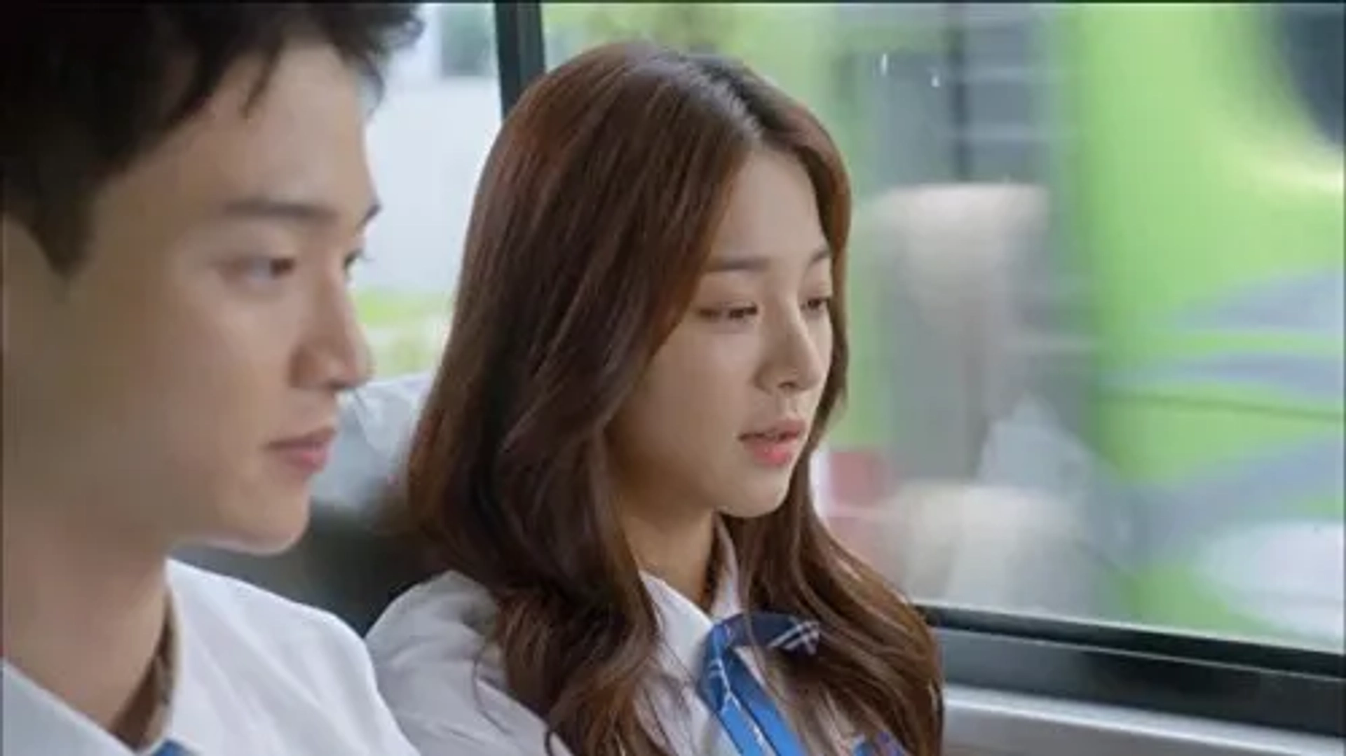 Dong-Yoon Jang and Seol In-ah in School 2017 (2017)