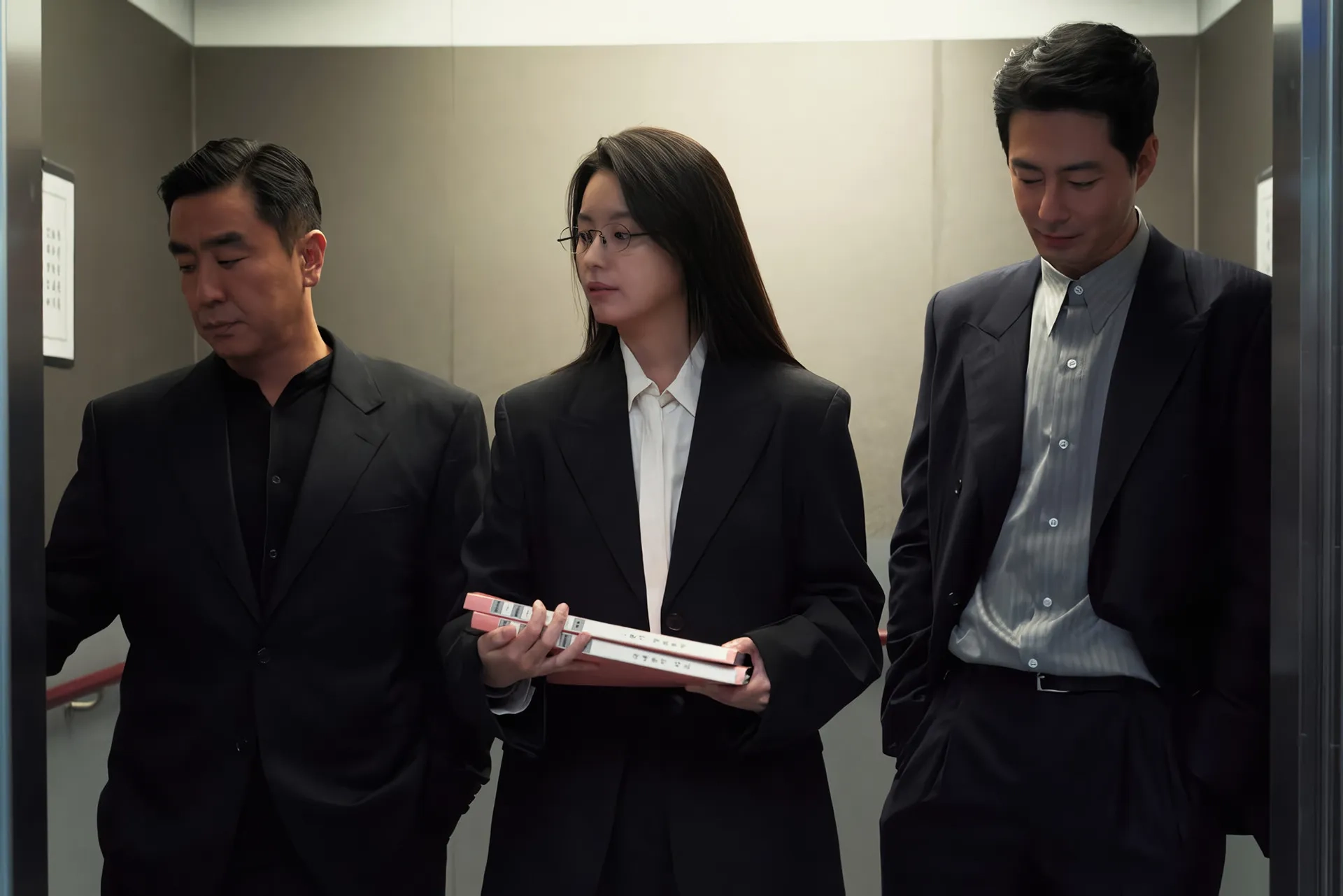 Zo In-sung and Han Hyo-joo in Moving (2023)