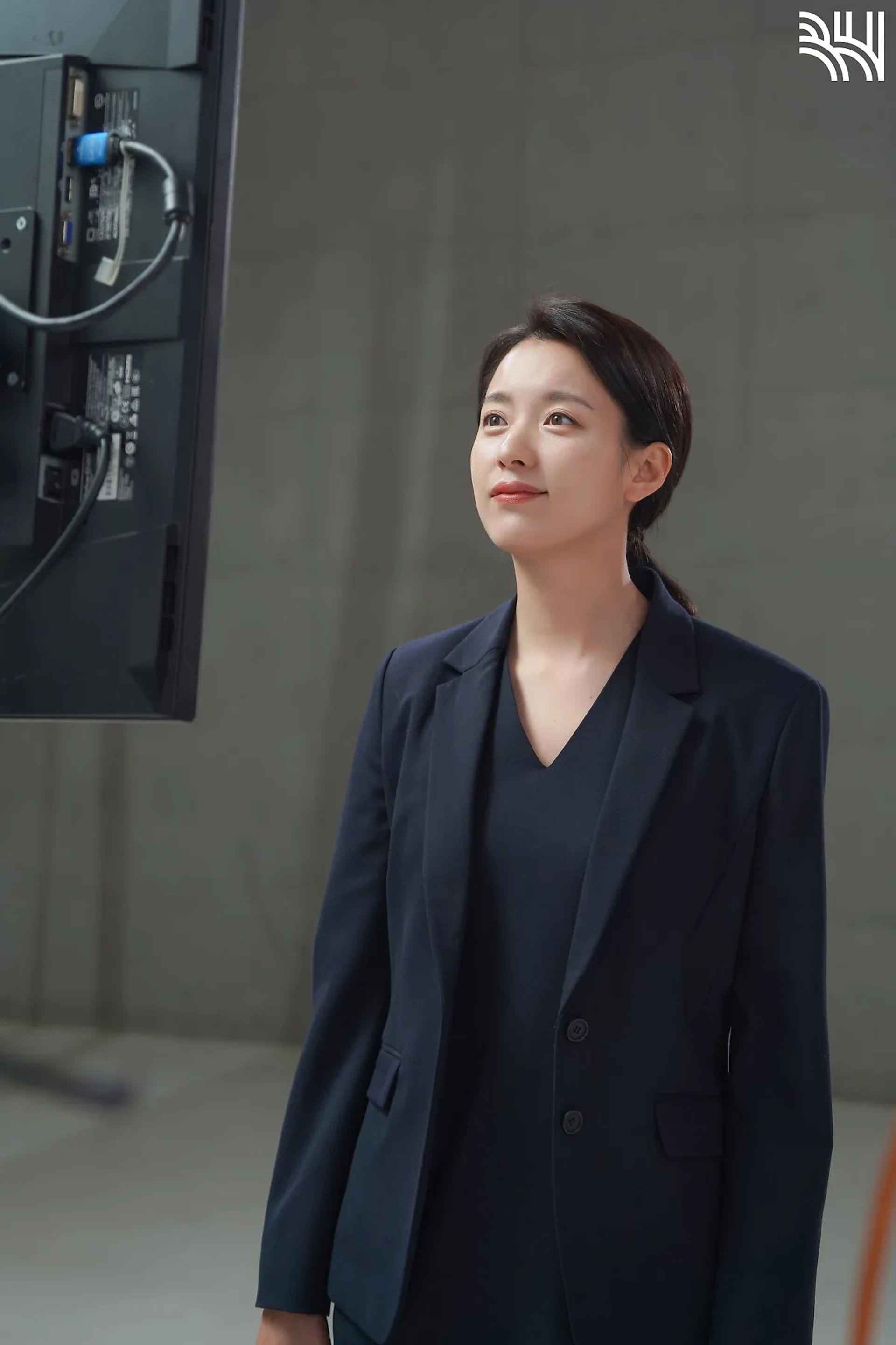 Han Hyo-joo in Moving (2023)