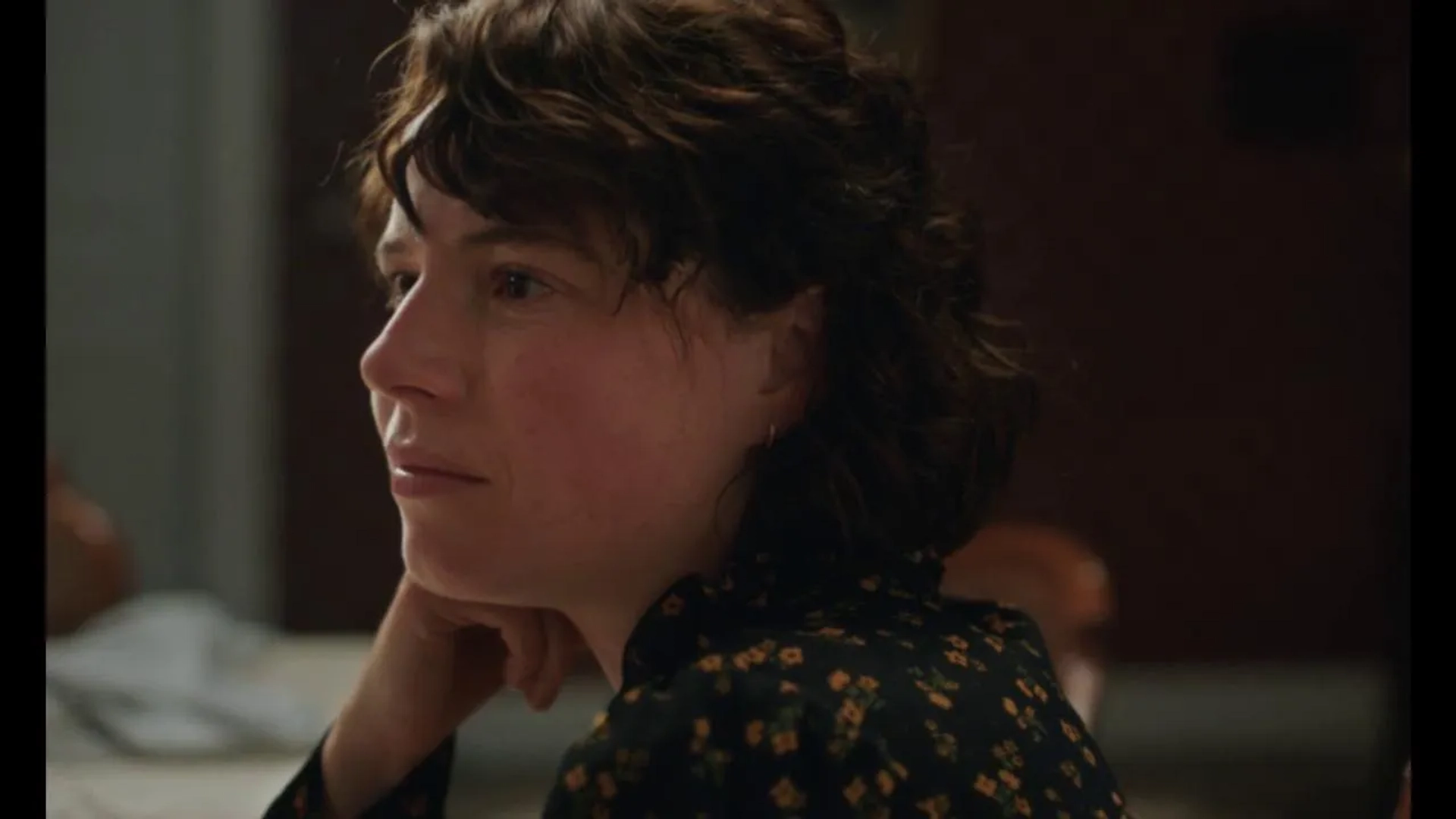 Jessie Buckley in The Lost Daughter (2021)