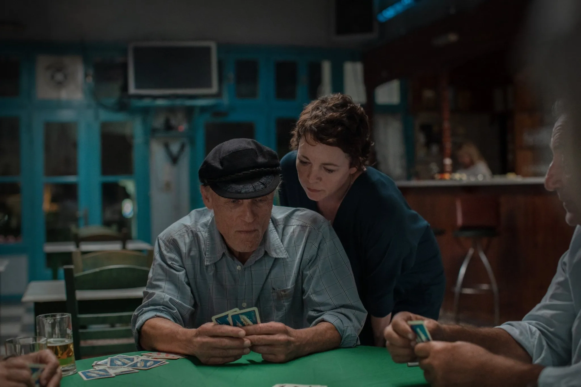 Ed Harris and Olivia Colman in The Lost Daughter (2021)