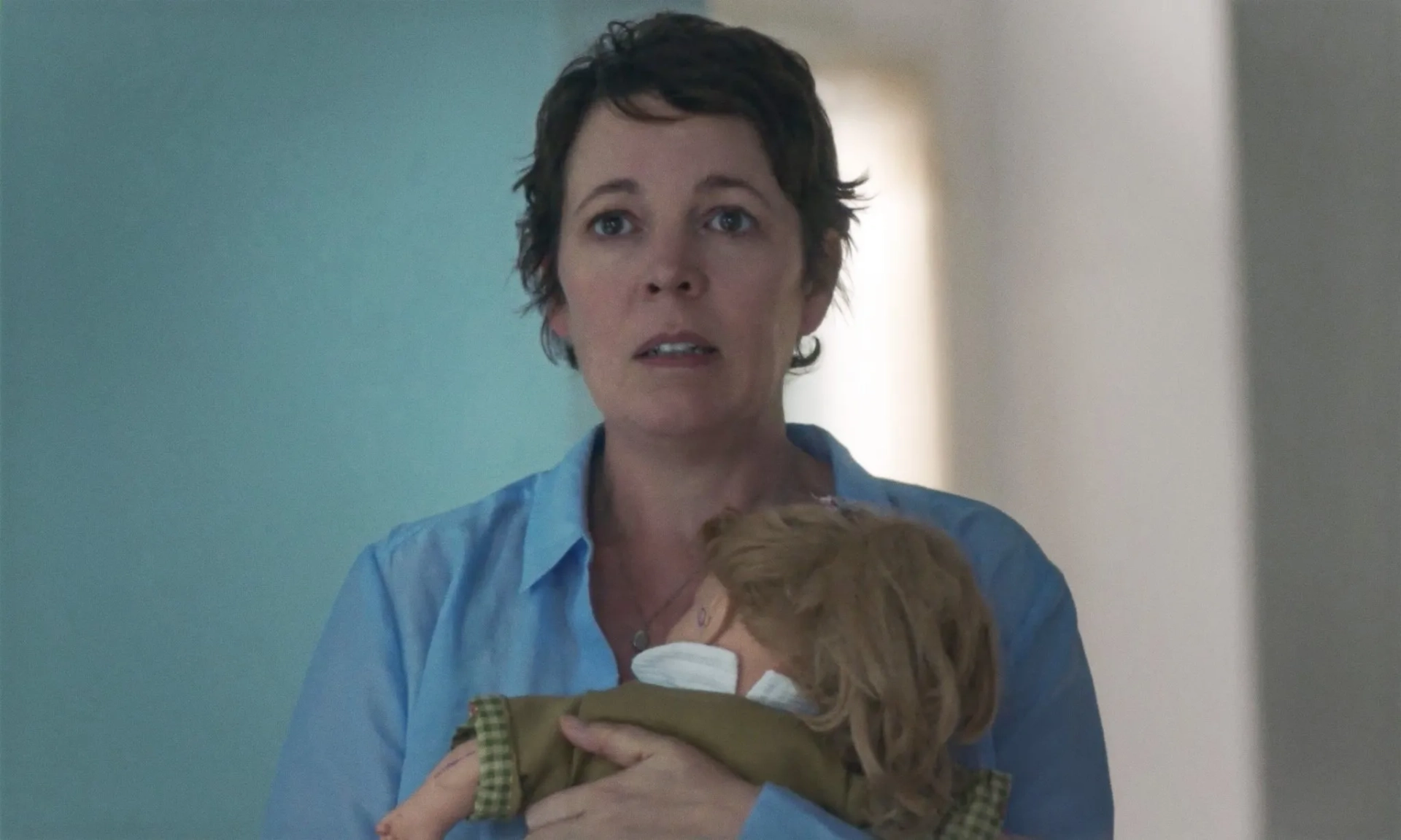 Olivia Colman in The Lost Daughter (2021)