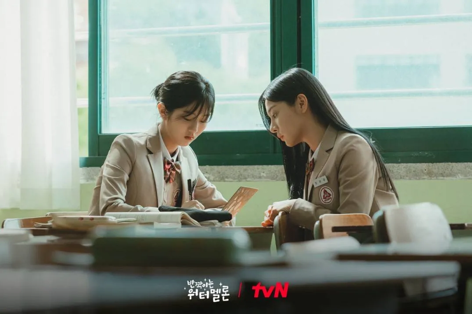 Shin Eun-soo and Seol In-ah in Twinkling Watermelon (2023)