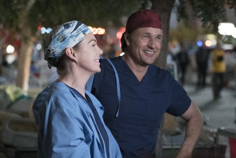 Martin Henderson and Ellen Pompeo in Grey's Anatomy (2005)