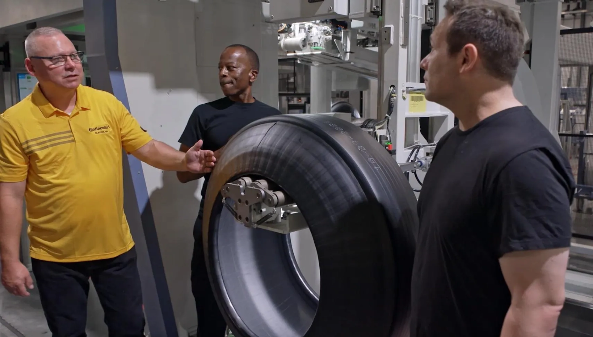 David Carmine in Tomorrow's World Today: The Tires of Tomorrow (2021)