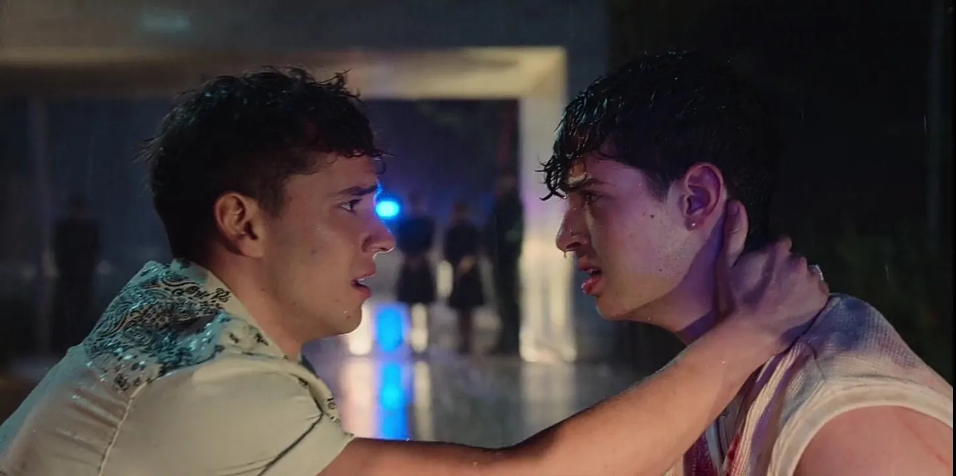 Manu Ríos and André Lamoglia in Elite (2018)