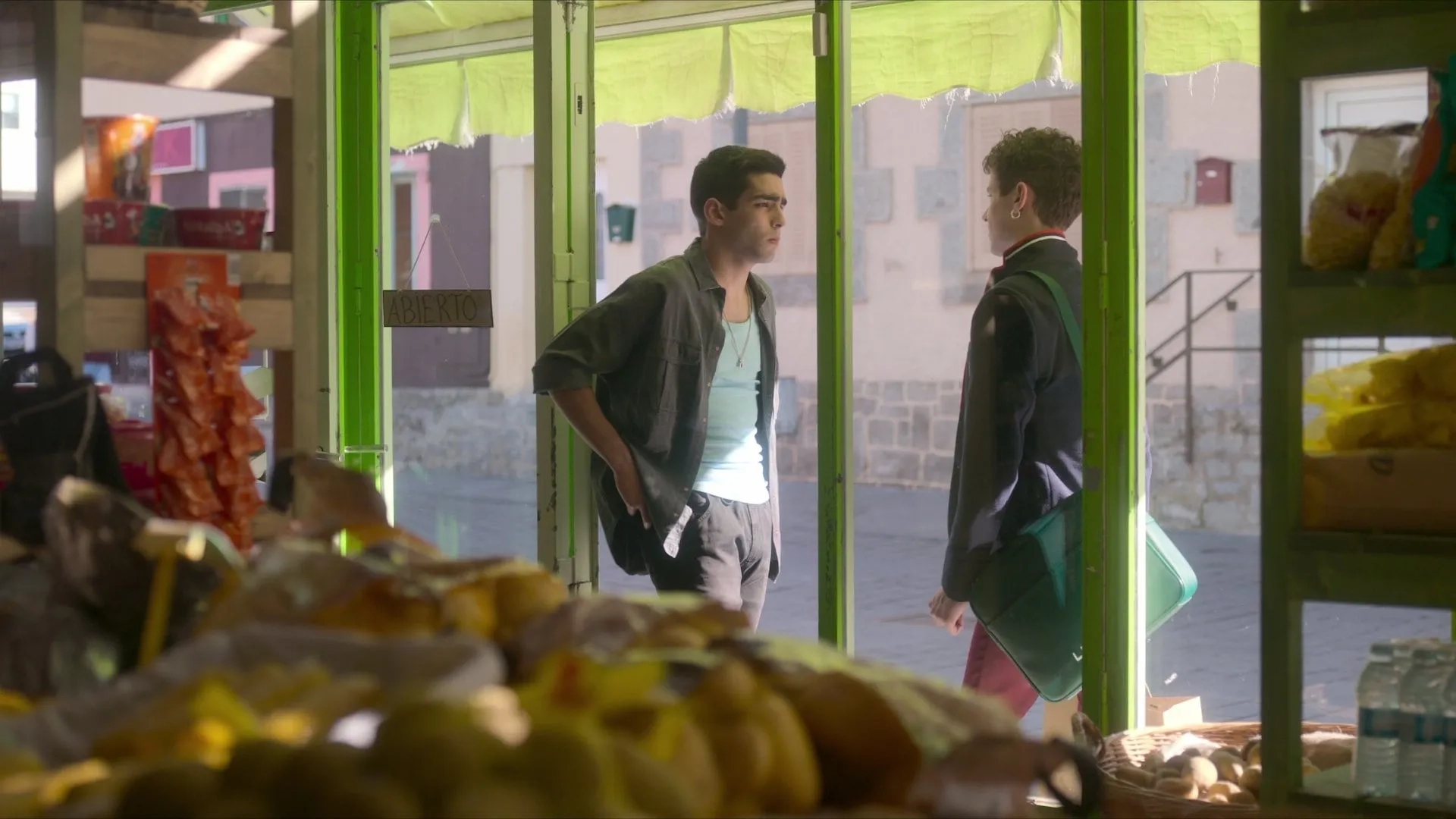 Arón Piper and Omar Ayuso in Elite (2018)