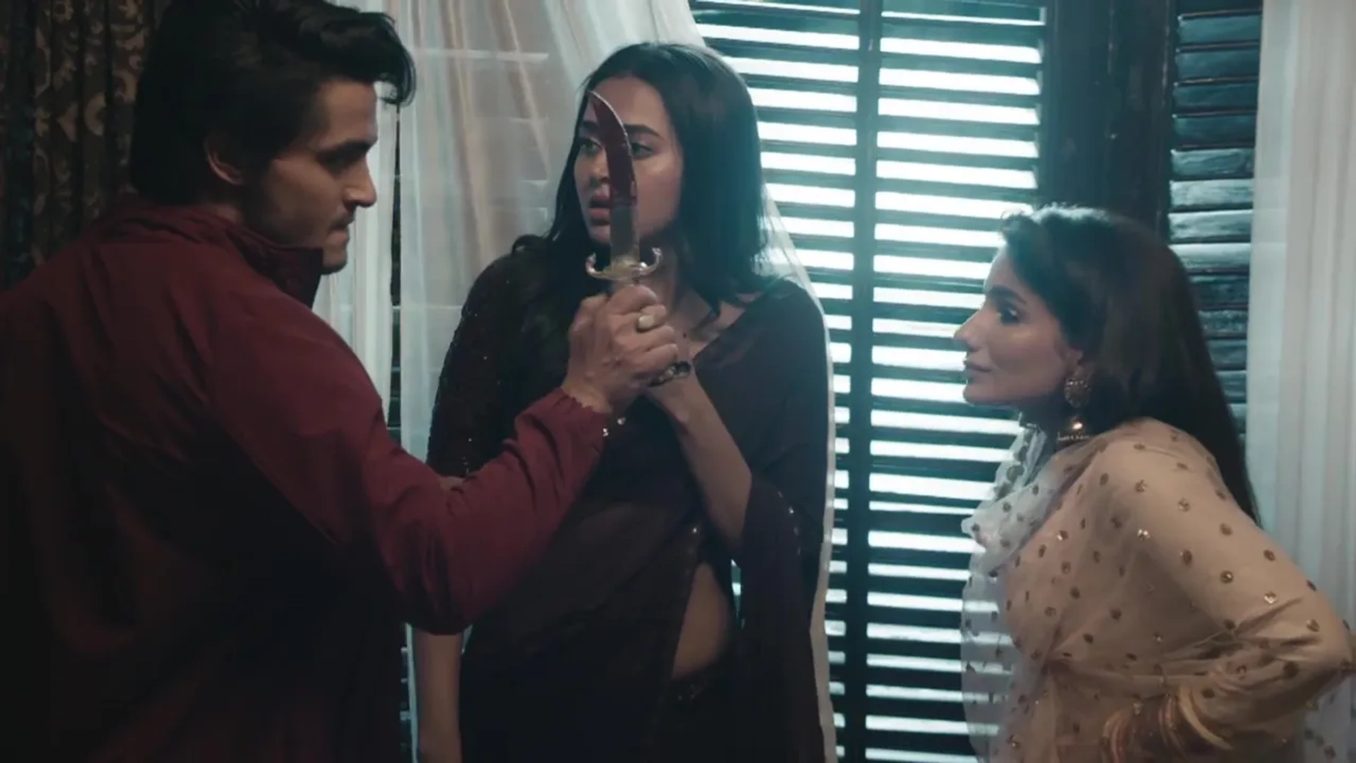 Pratibha Phogat and Tejasswi Prakash in Naagin: Pratha Wants Retribution (2022)