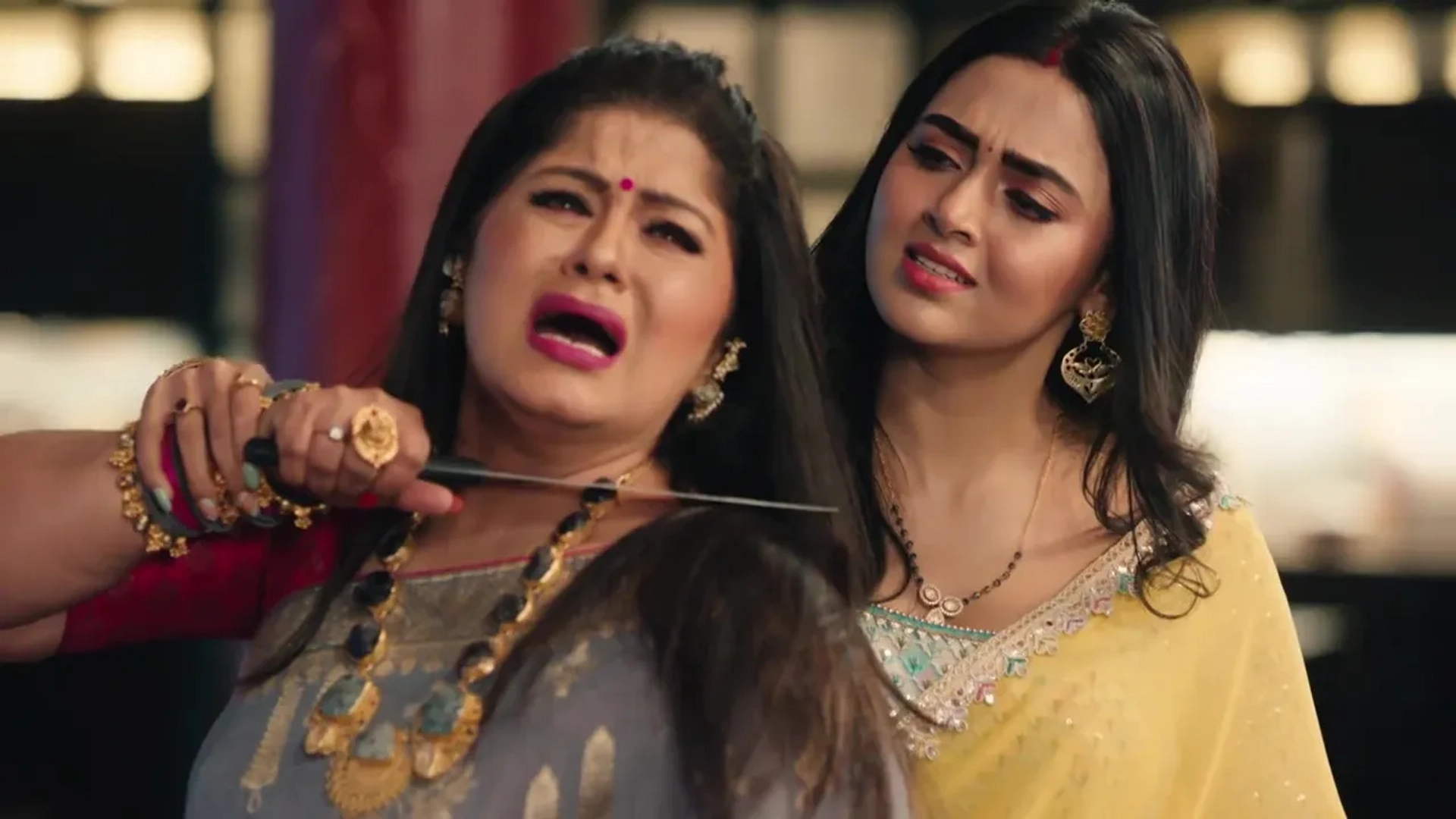 Sudha Chandran and Tejasswi Prakash in Naagin: Rishabh Blames Pratha (2022)