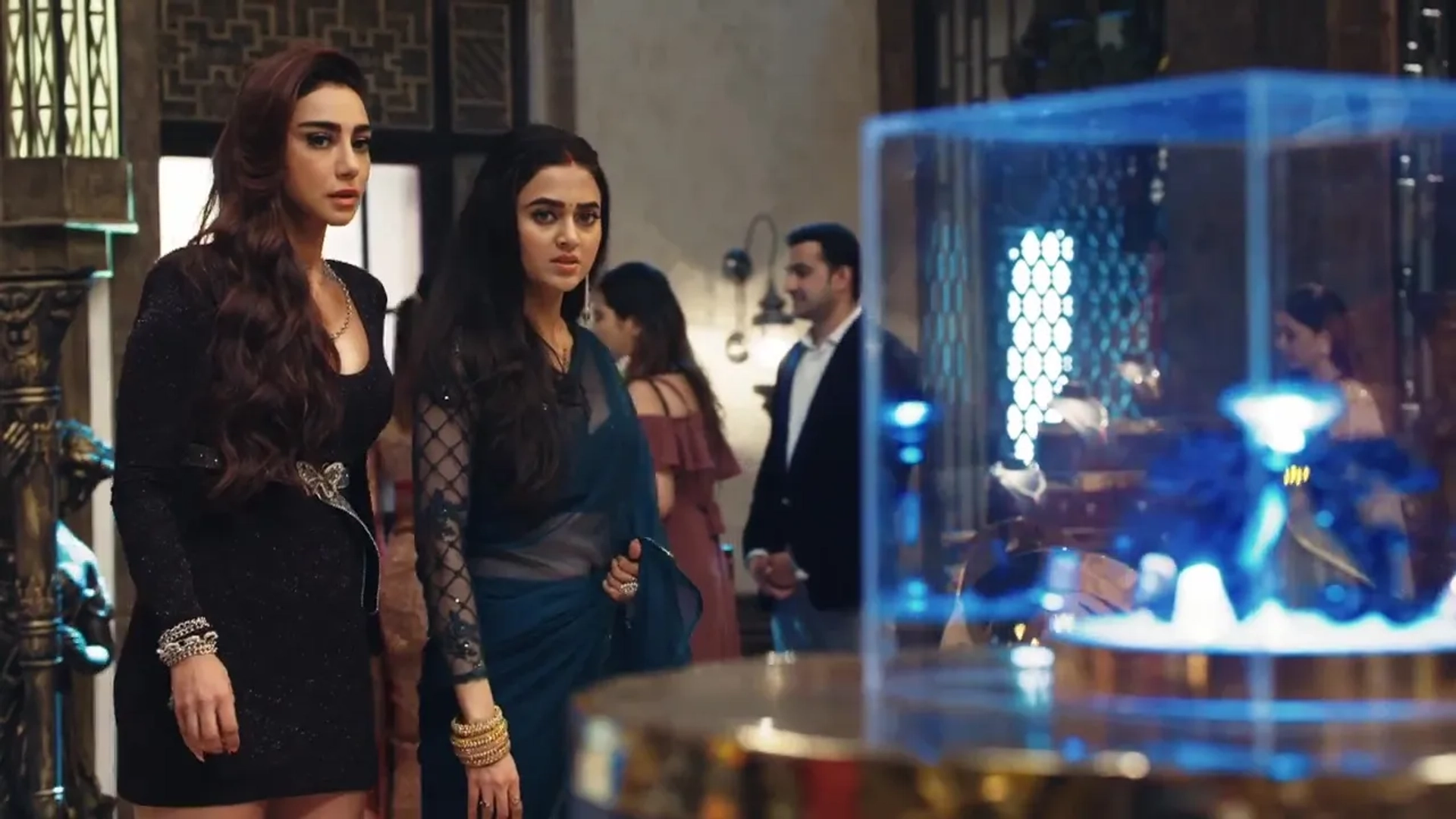 Mahek Chahal and Tejasswi Prakash in Naagin: Pratha Learns Of The Fifth Asur (2022)