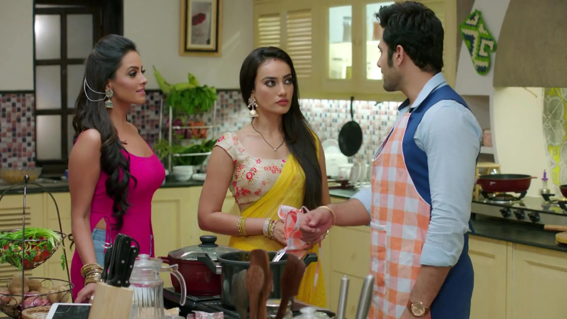 Anita Hassanandani Reddy, Surbhi Jyoti, and Pearl V Puri in Naagin (2015)