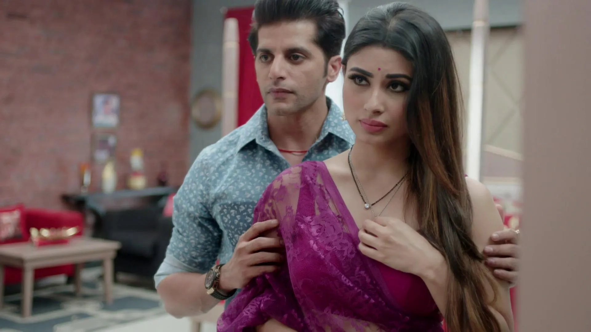 Karanvir Bohra and Mouni Roy in Naagin (2015)