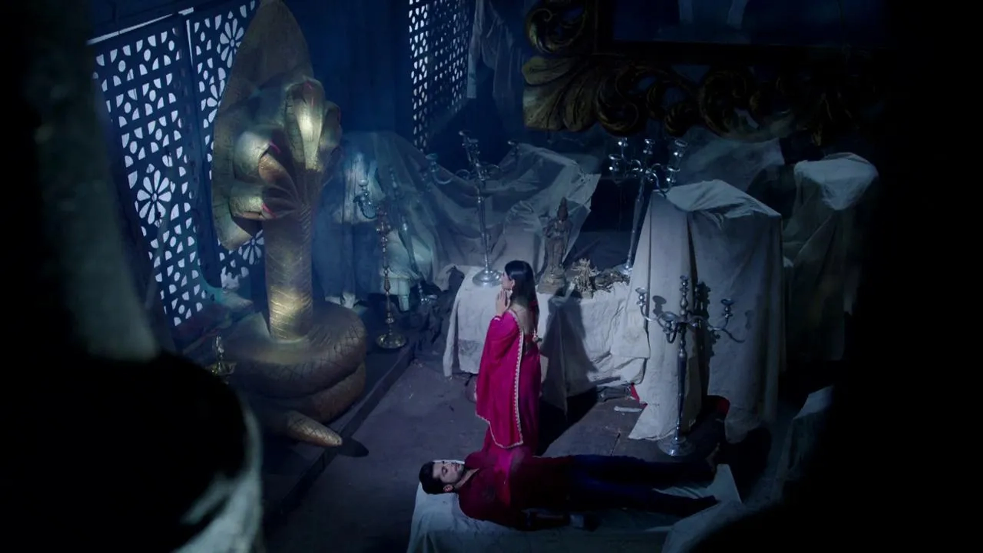 Karanvir Bohra and Mouni Roy in Naagin (2015)