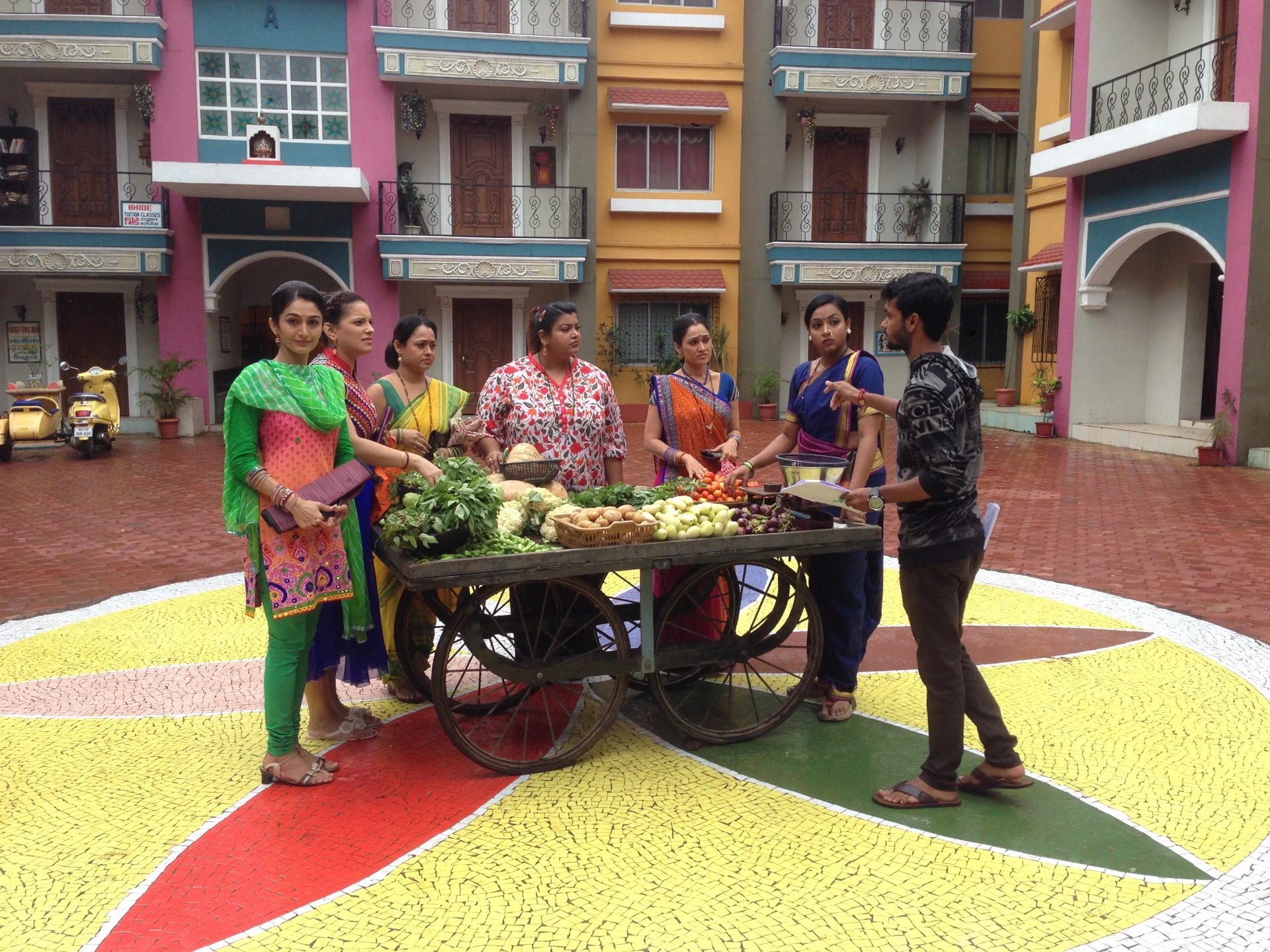 Disha Vakani, Neha Mehta, Sonalika Joshi, and Ambika Ranjankar in Taarak Mehta Ka Ooltah Chashmah (2008)