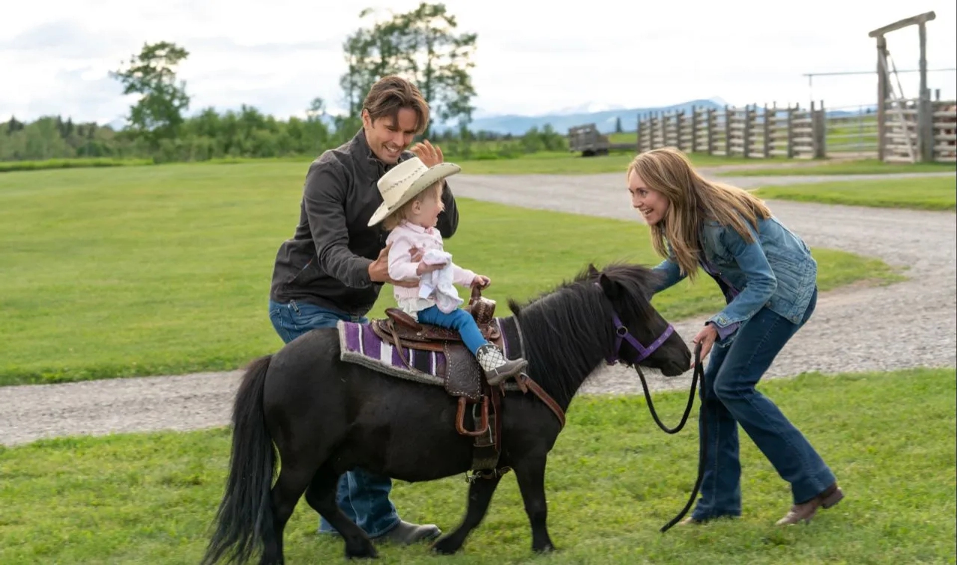 Graham Wardle, Amber Marshall, Ruby Spencer, and Emmanuella Spencer in Heartland (2007)