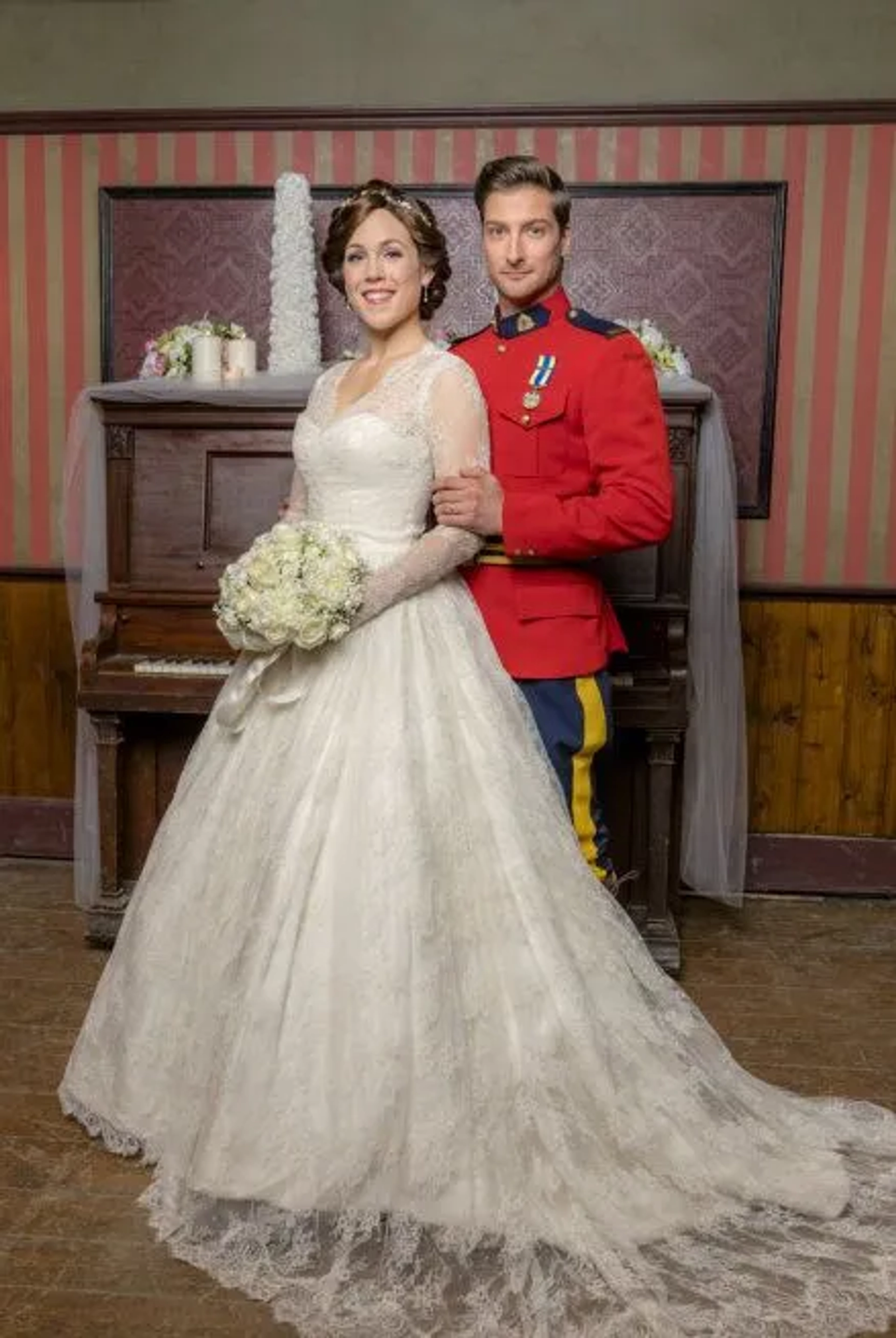 Daniel Lissing and Erin Krakow in When Calls the Heart (2014)